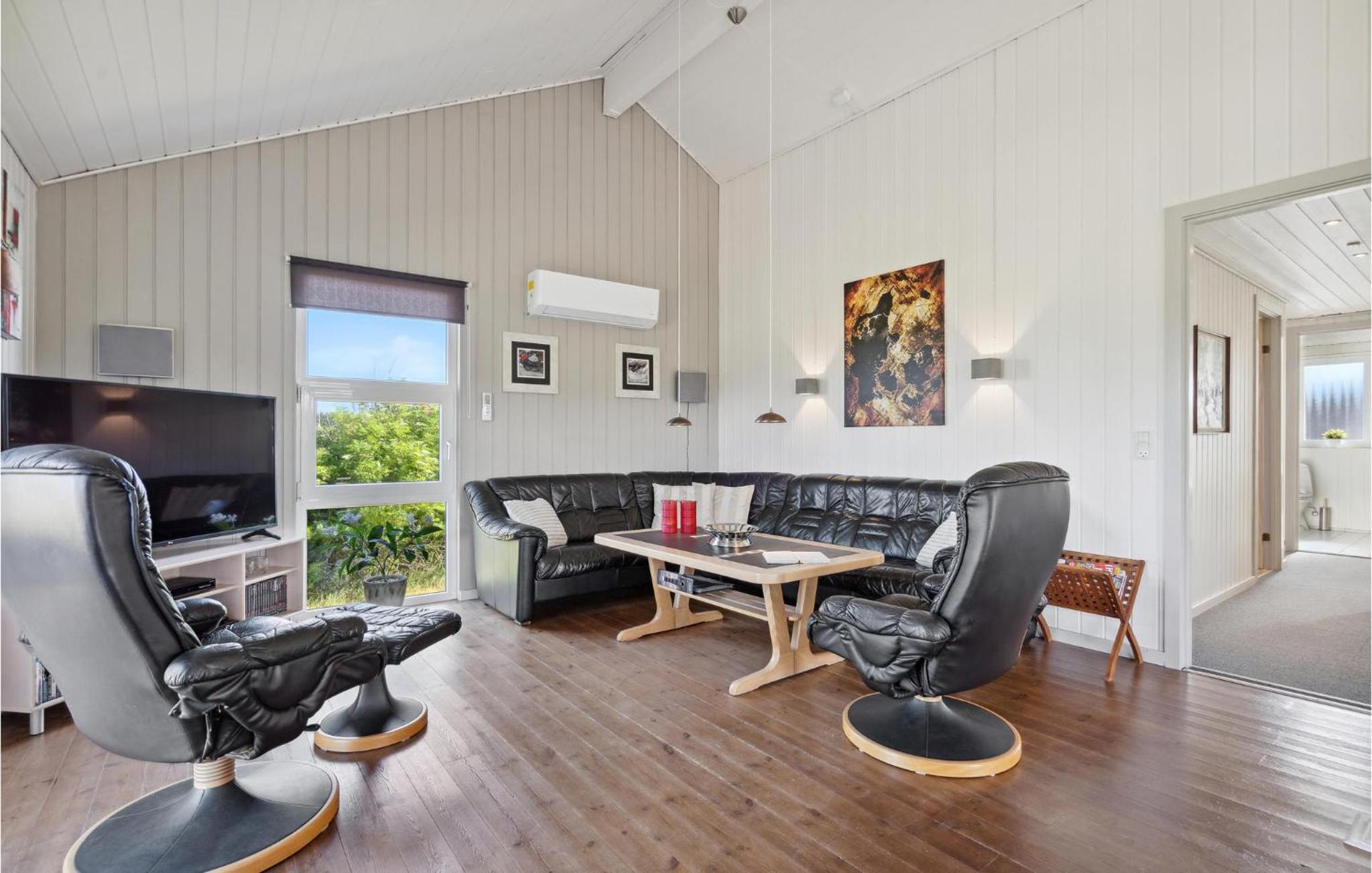 Beautiful Home In Ringkøbing With Sauna
