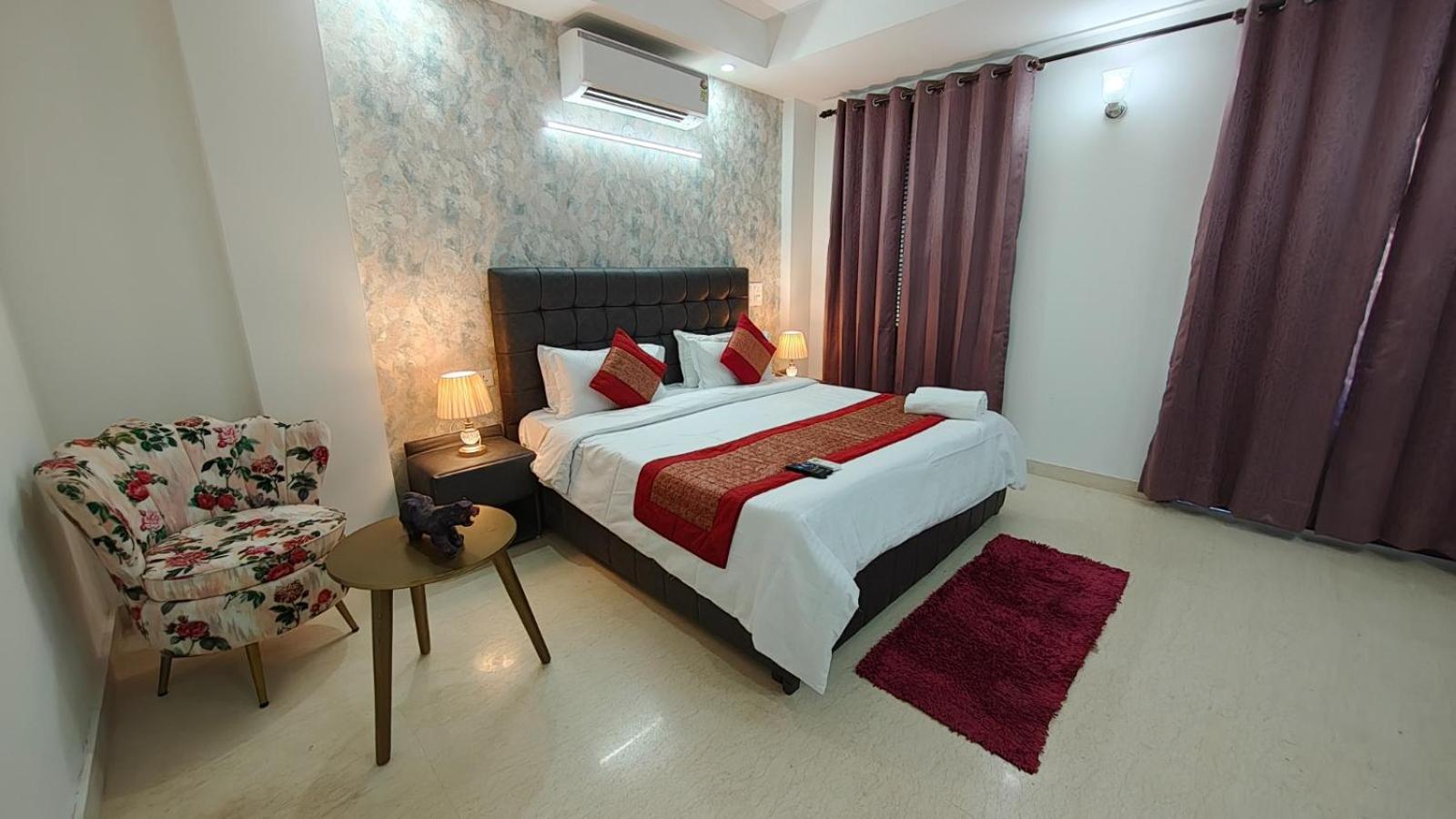 Divine India Service Apartment 4BhkJ-45 view 2