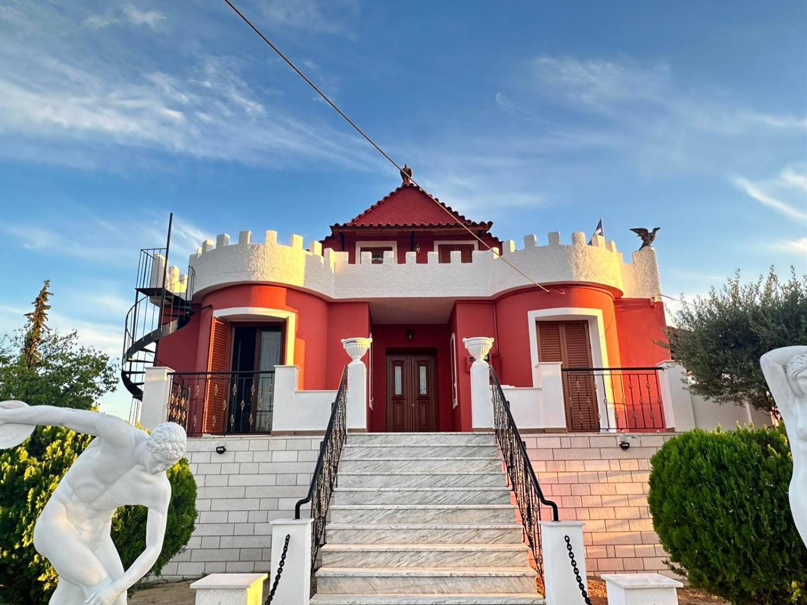 Nestoras castle
