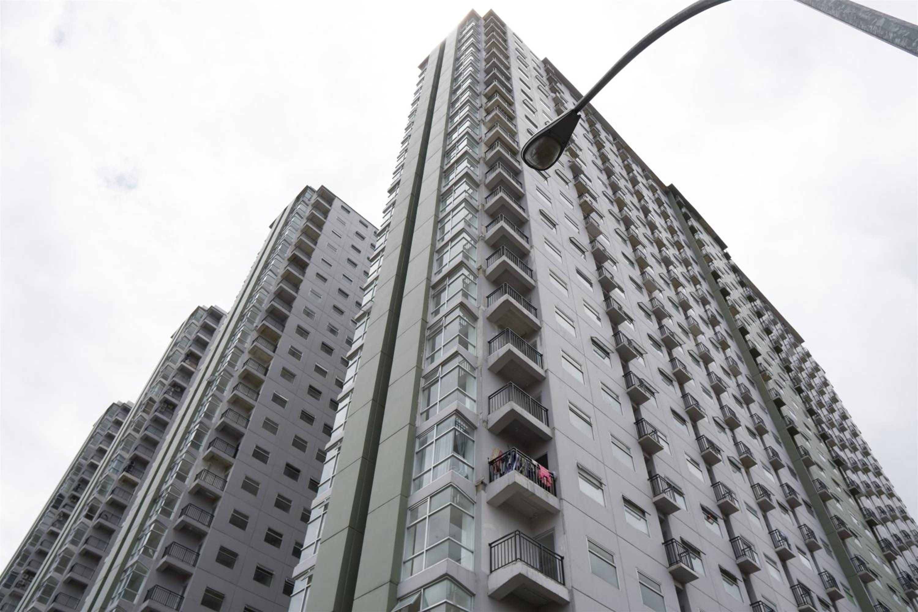 Comfy 2BR Apartment at Grand Asia Afrika By Travelio