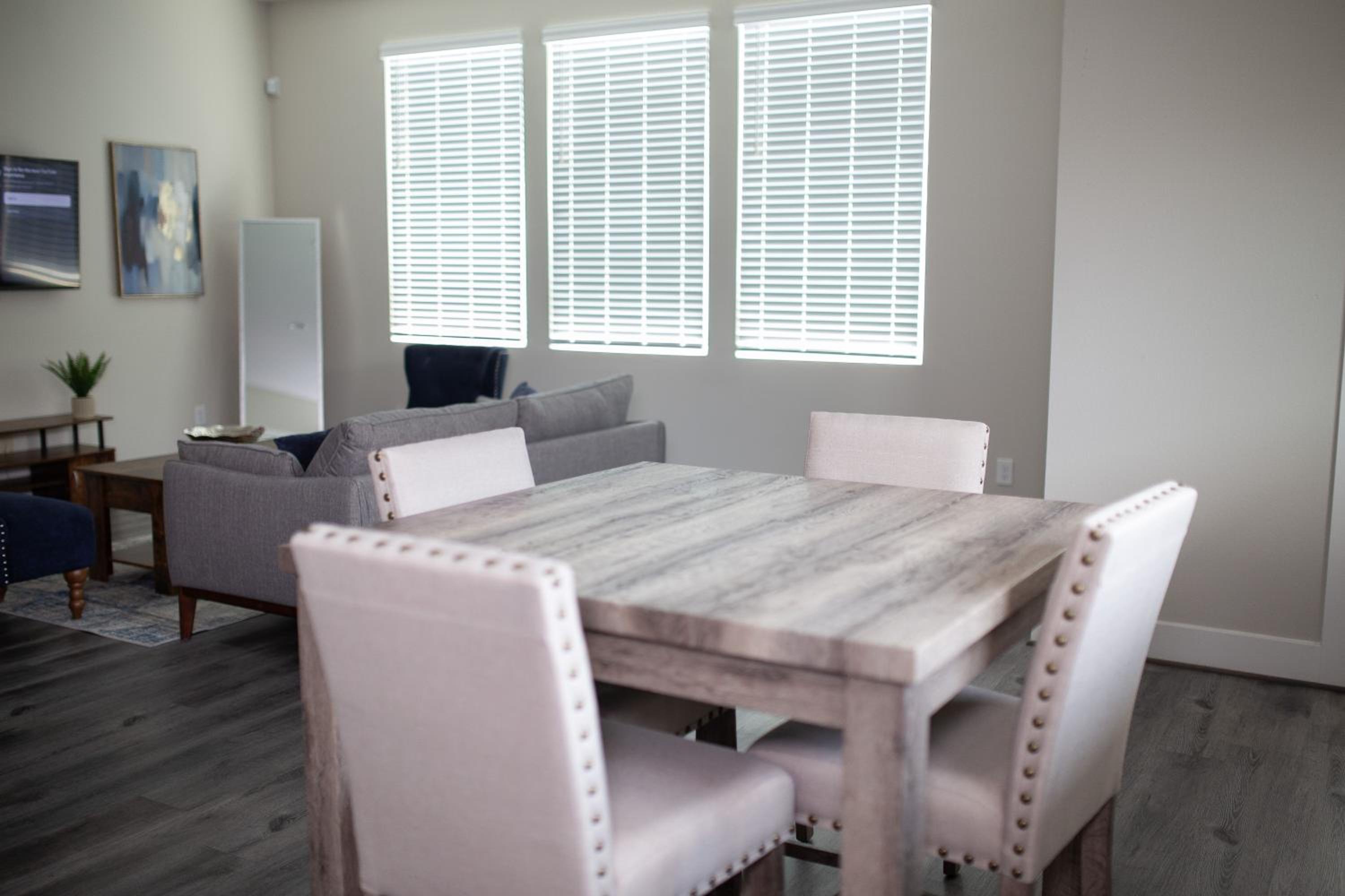3BR Townhome near DT Houston view 2