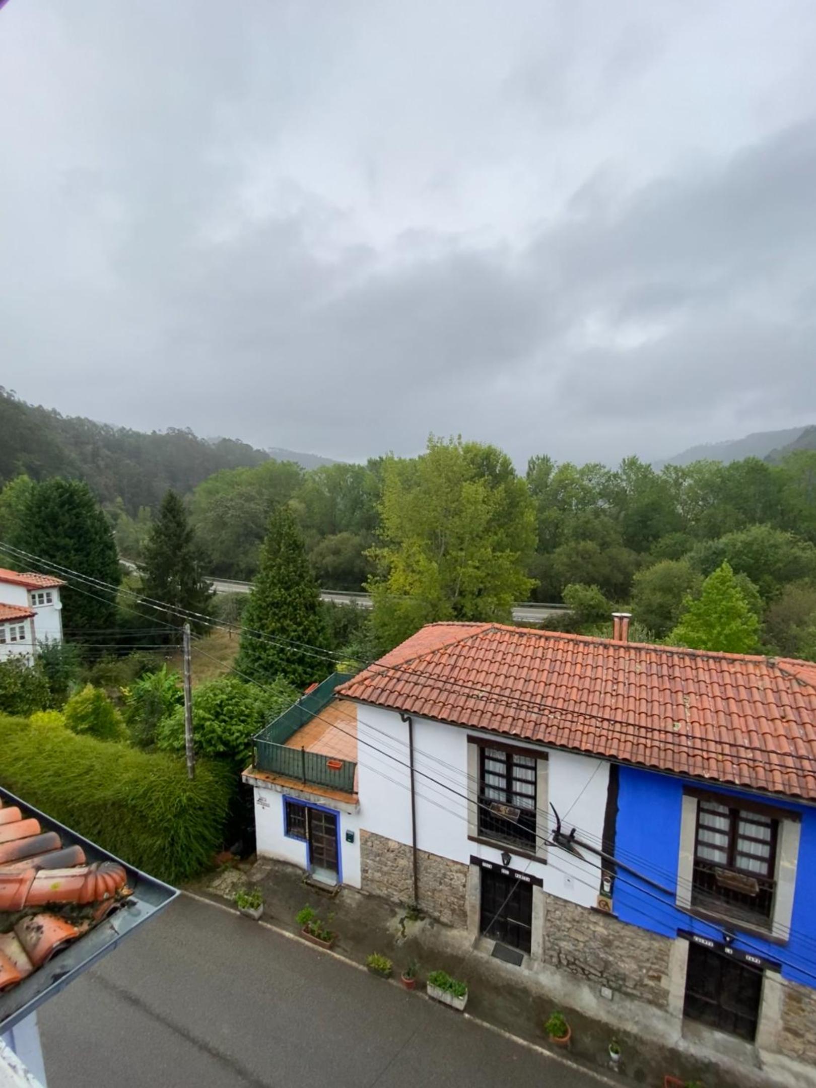 Corias Casona junto al Narcea