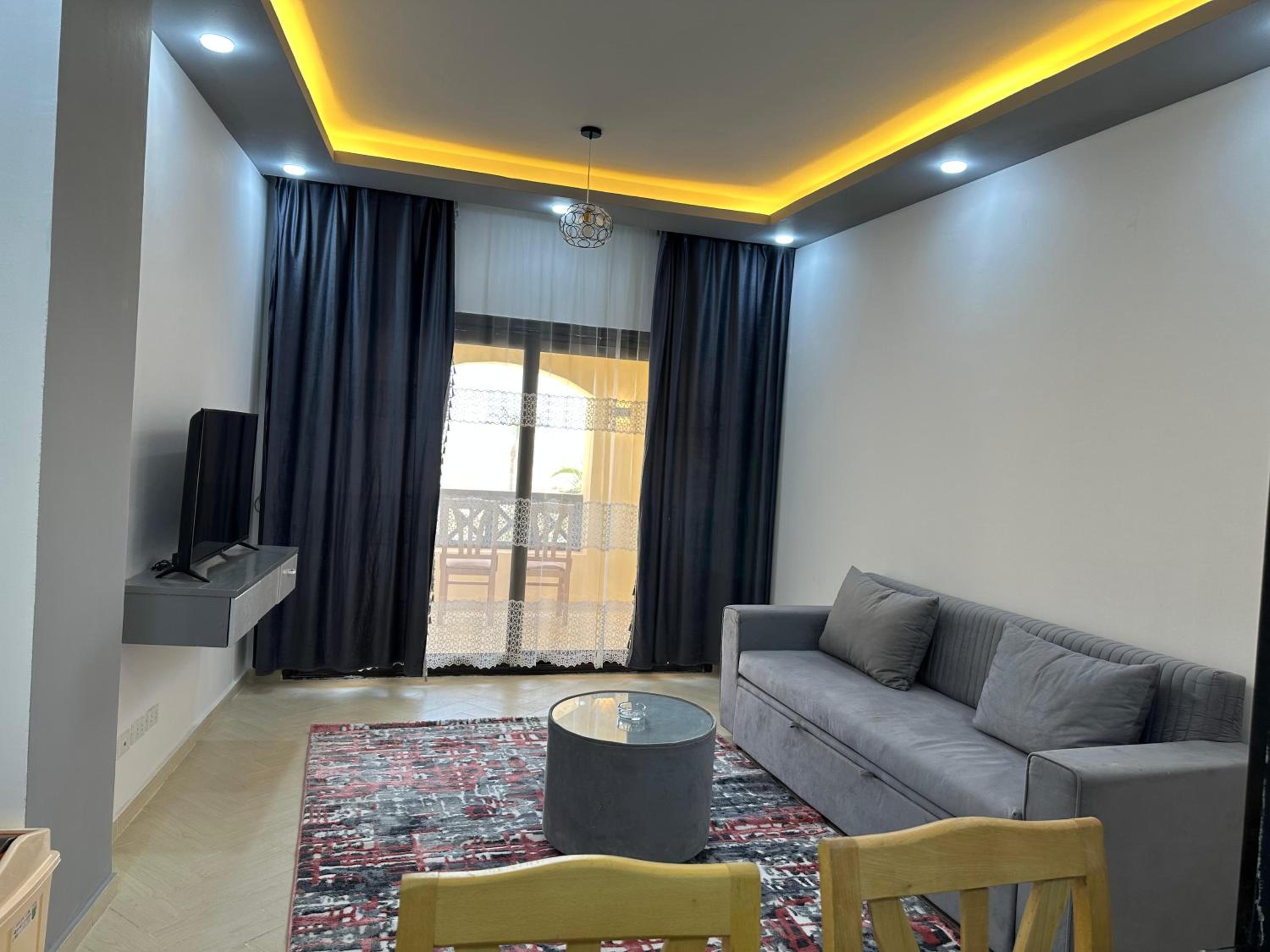 Al Saraya Sahl Hasheesh by Peaks