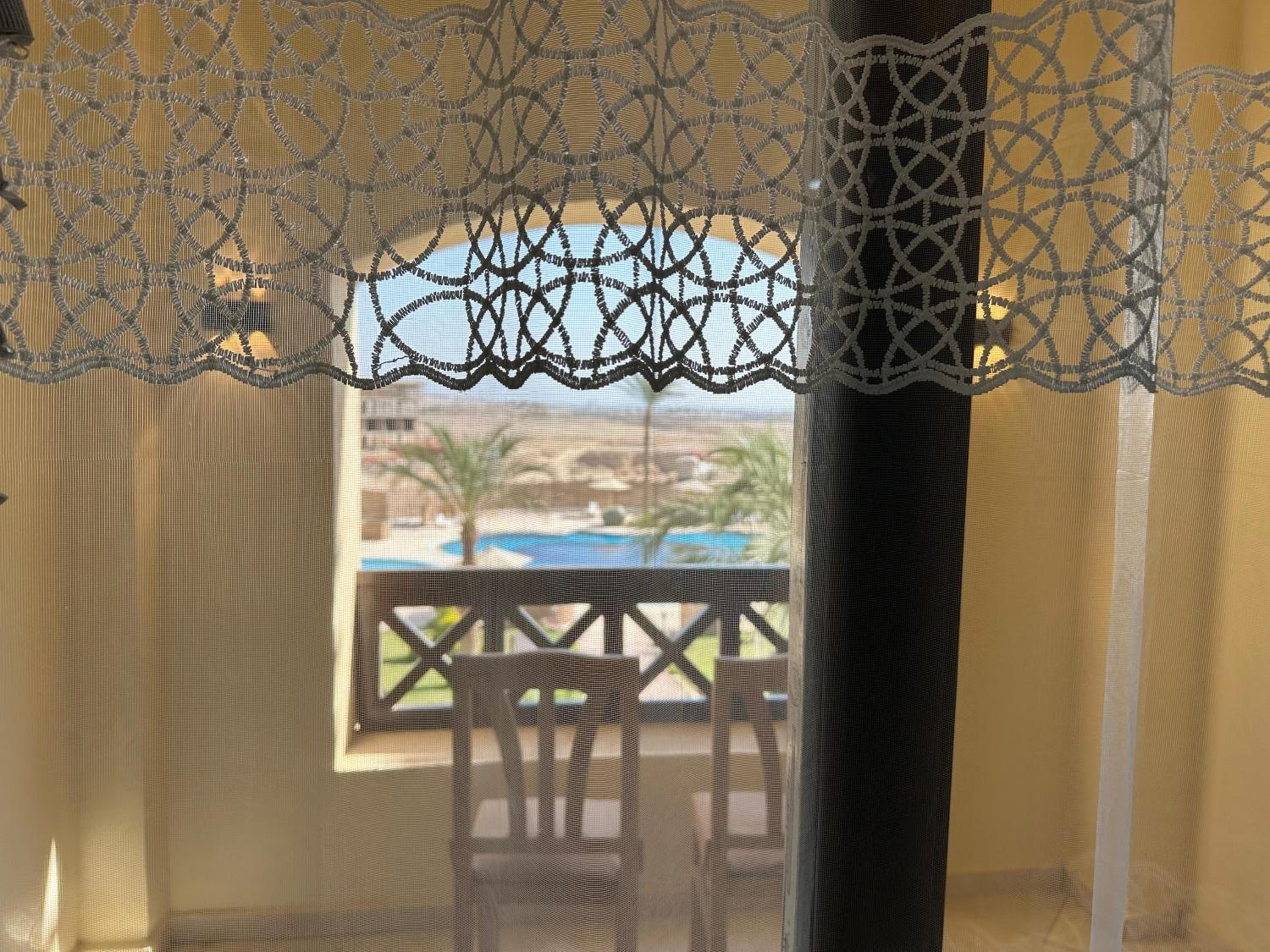 Al Saraya Sahl Hasheesh by Peaks