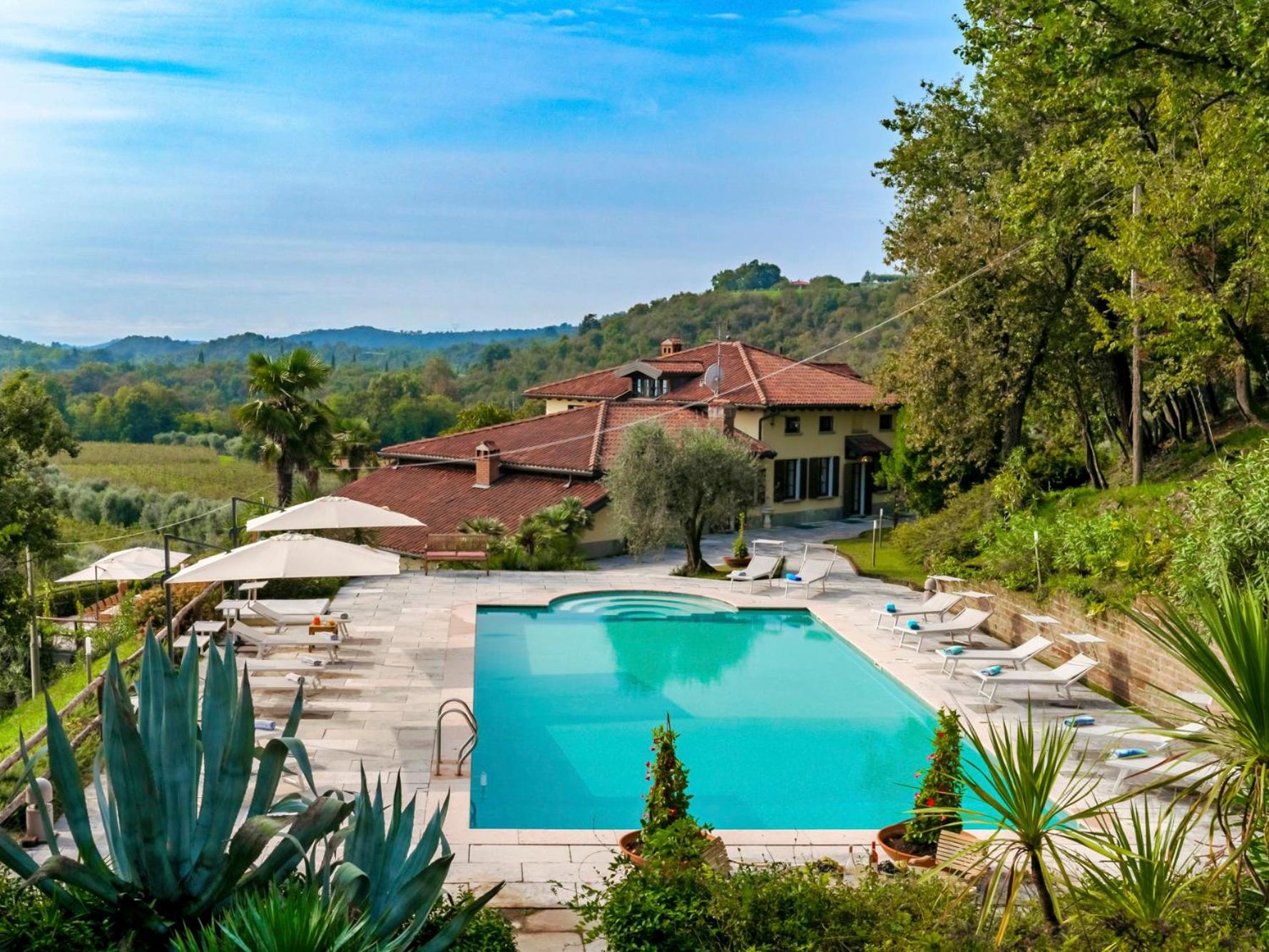 TENUTA NAVELLI 12&2, Emma Villas view 2