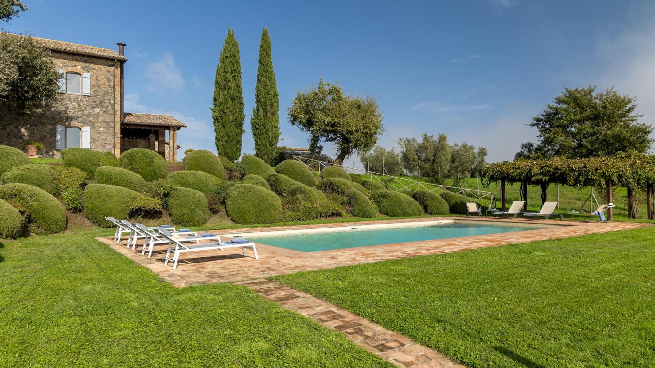 VILLA DEI ROSMARINI 8, Emma Villas view 2