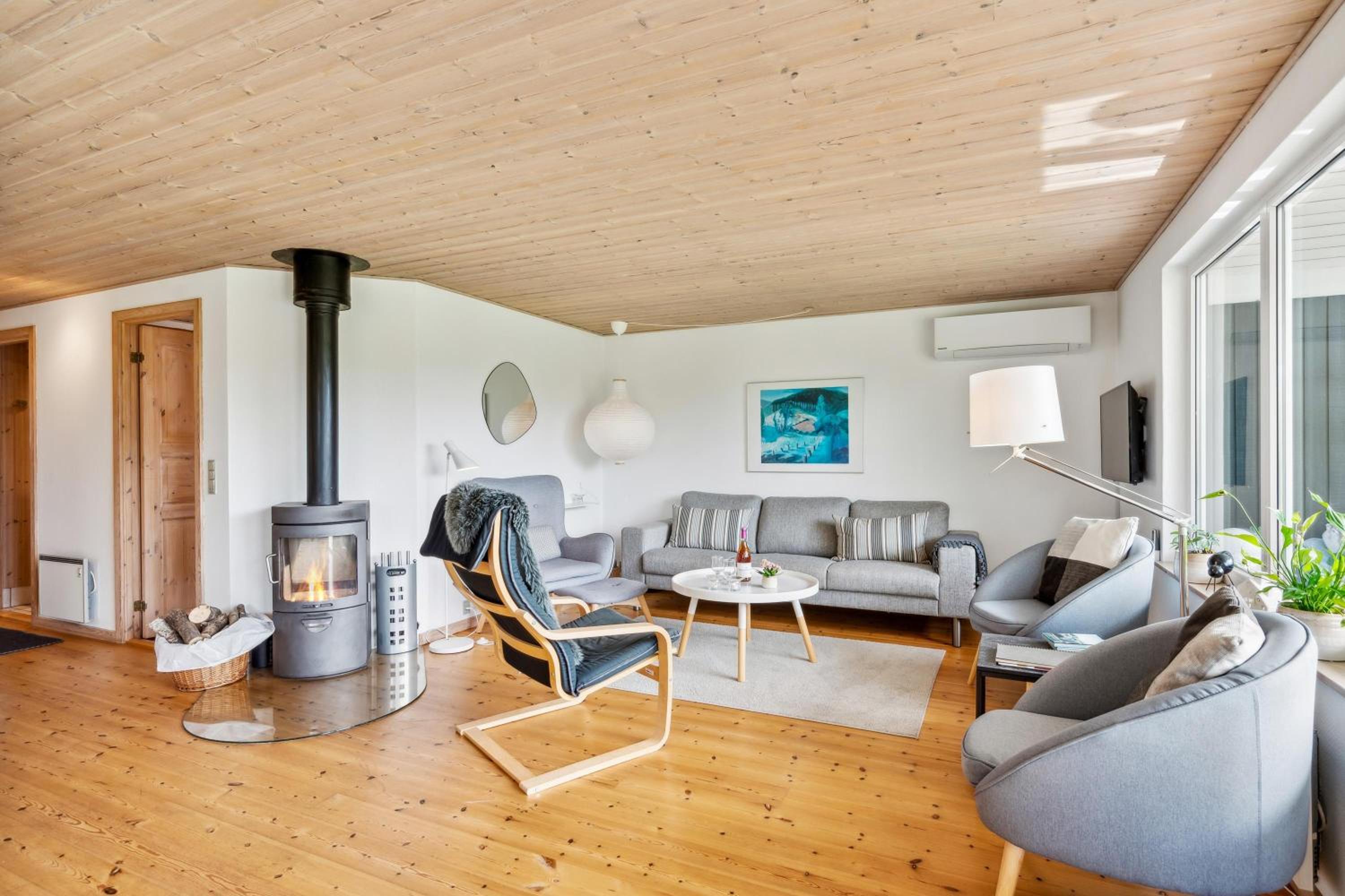 Beautiful 6-Person Holiday Home With Spa Near The Beach Perfect For Relaxation view 3
