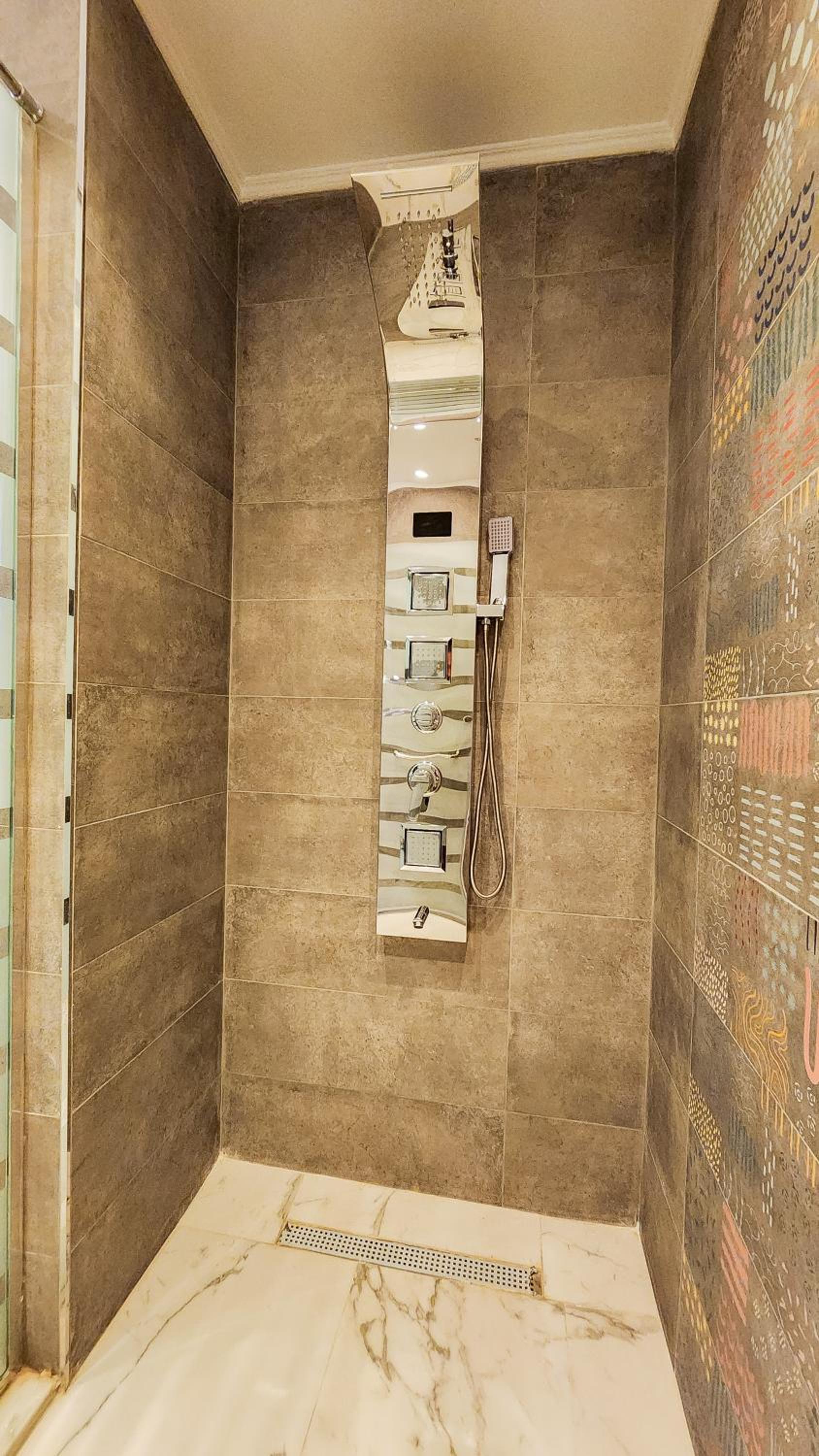 Luxurious 3BR Apartment with Stunning Nile Views
