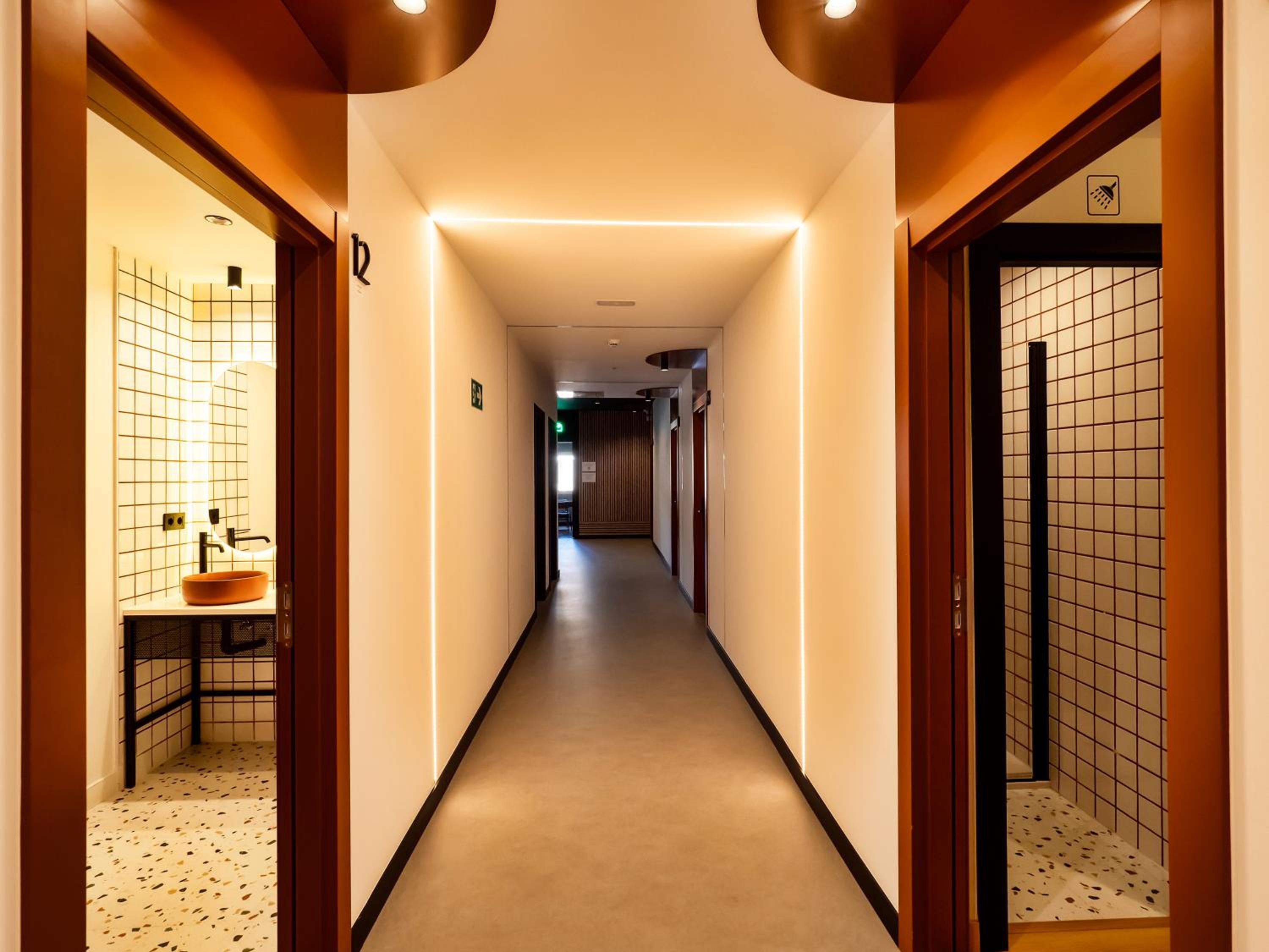 Wonder Hostel