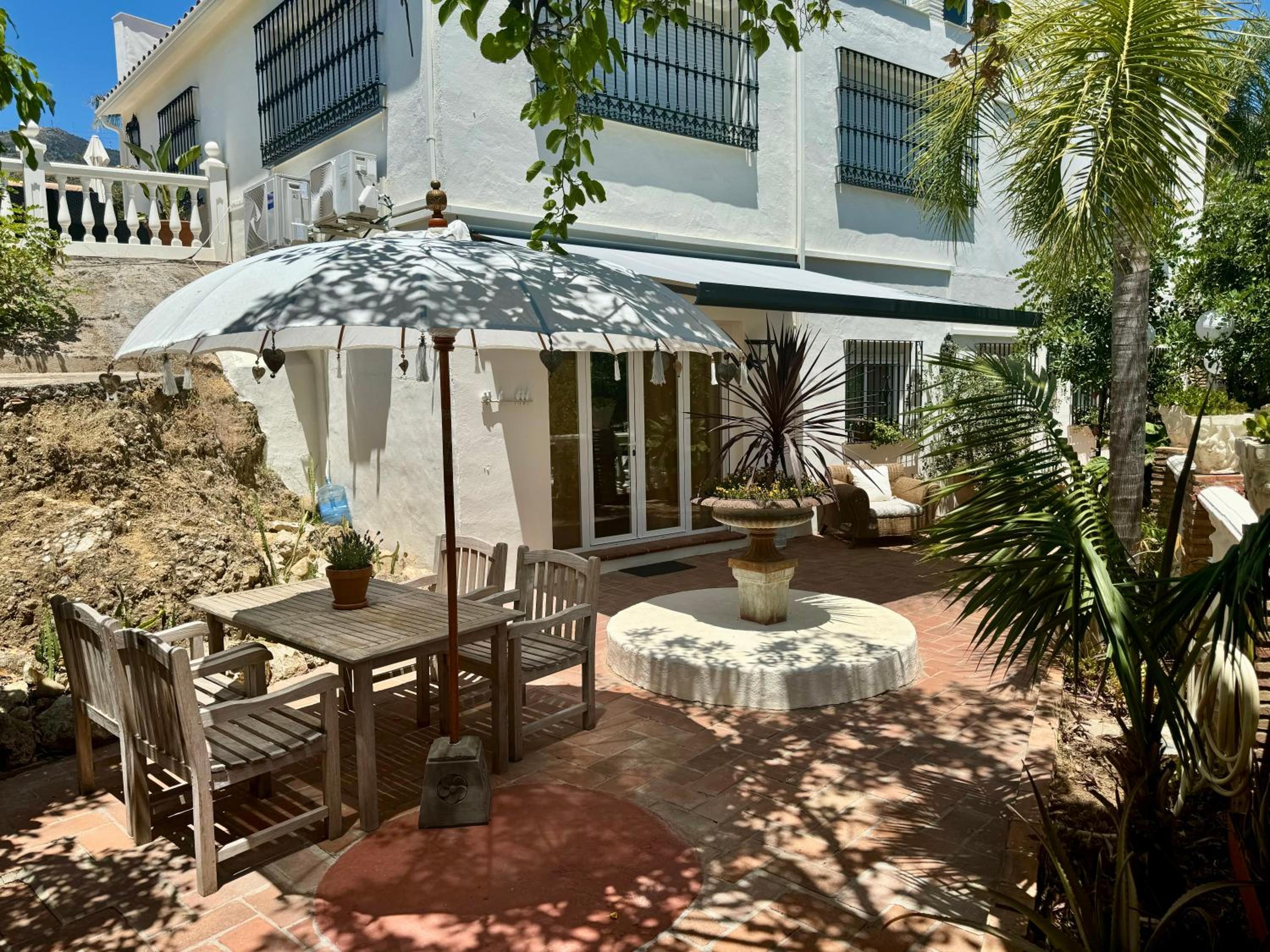 Finca La Vida Loca- For adult guests