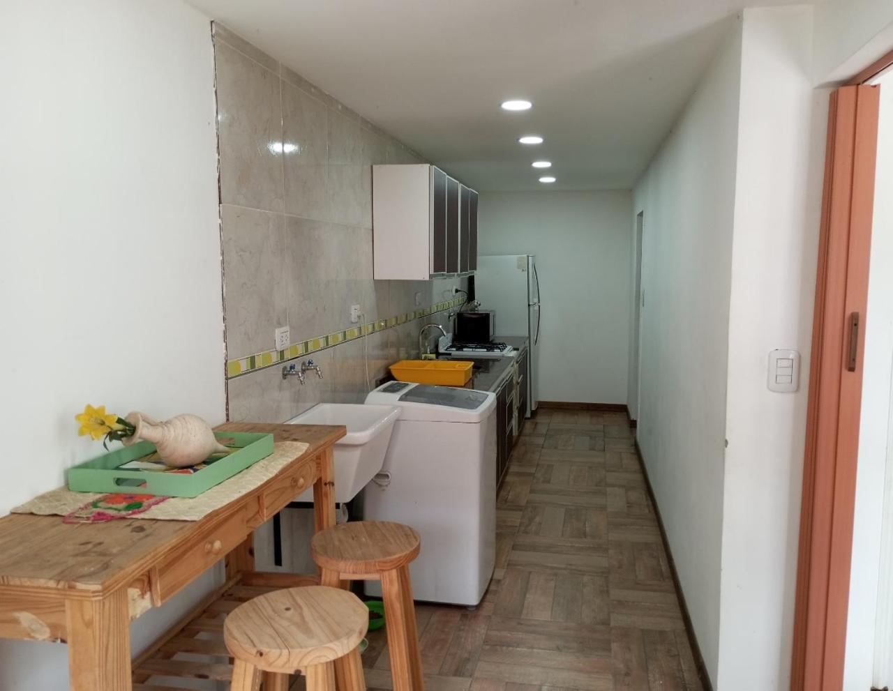 Renovada casa de 4 ambientes con patio y parrilla