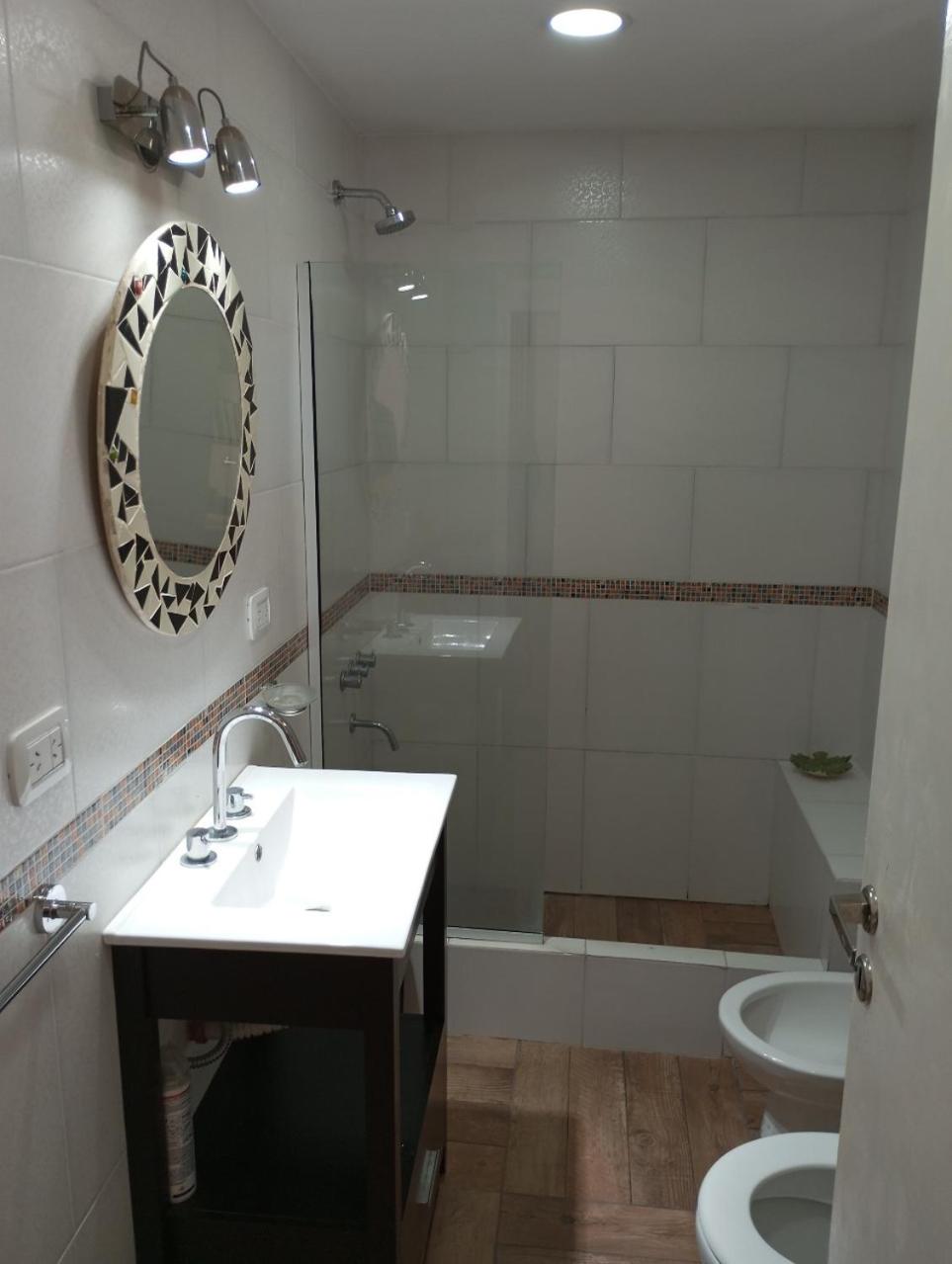 Renovada casa de 4 ambientes con patio y parrilla