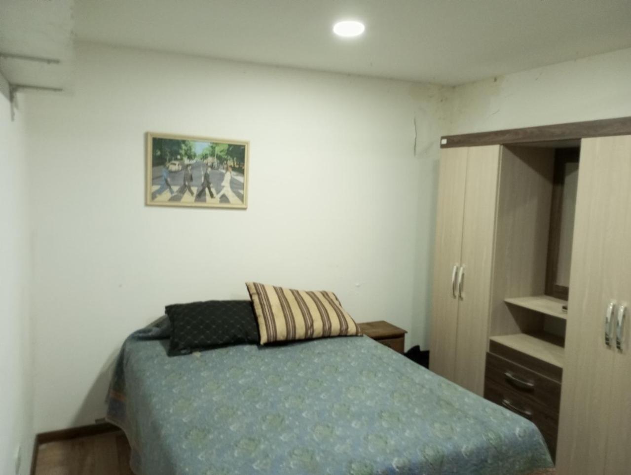 Renovada casa de 4 ambientes con patio y parrilla