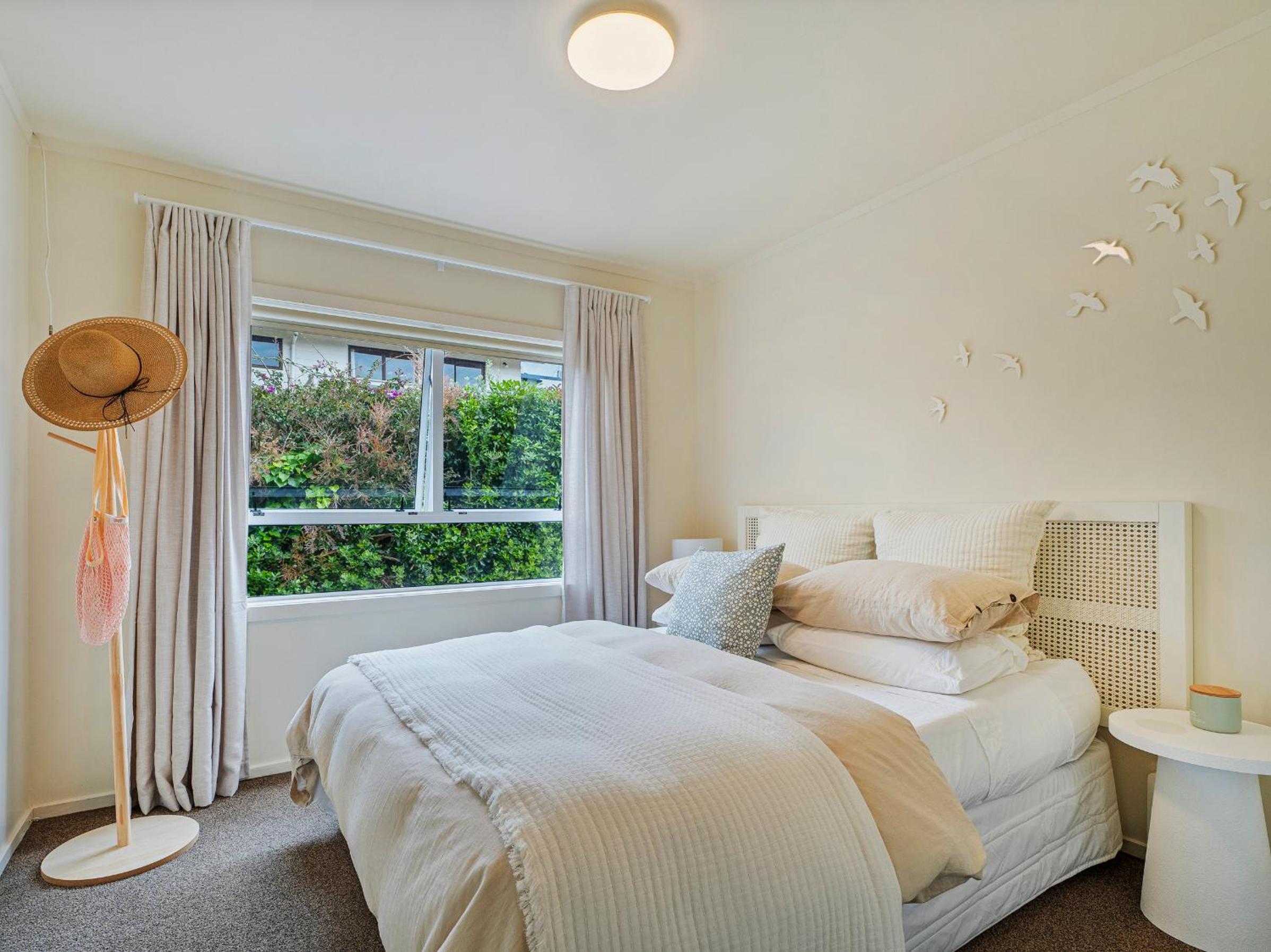 Sans Souchi - Whangamata Holiday Home view 5