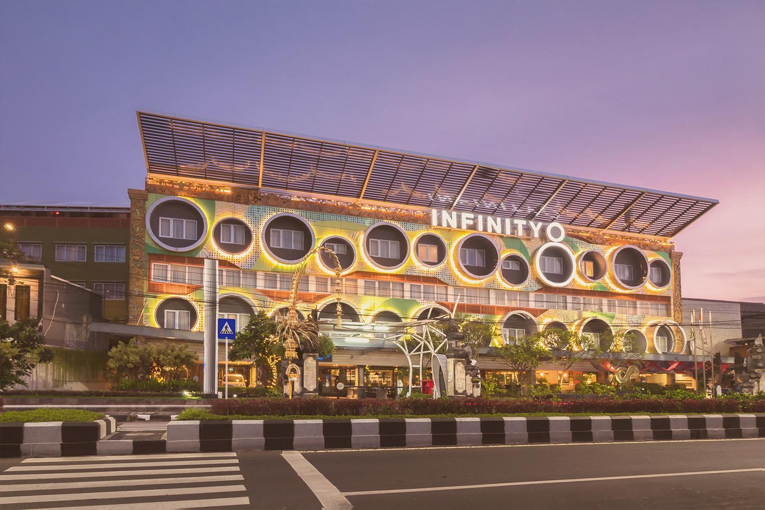 Hotel Infinity8 Bali - Image 1