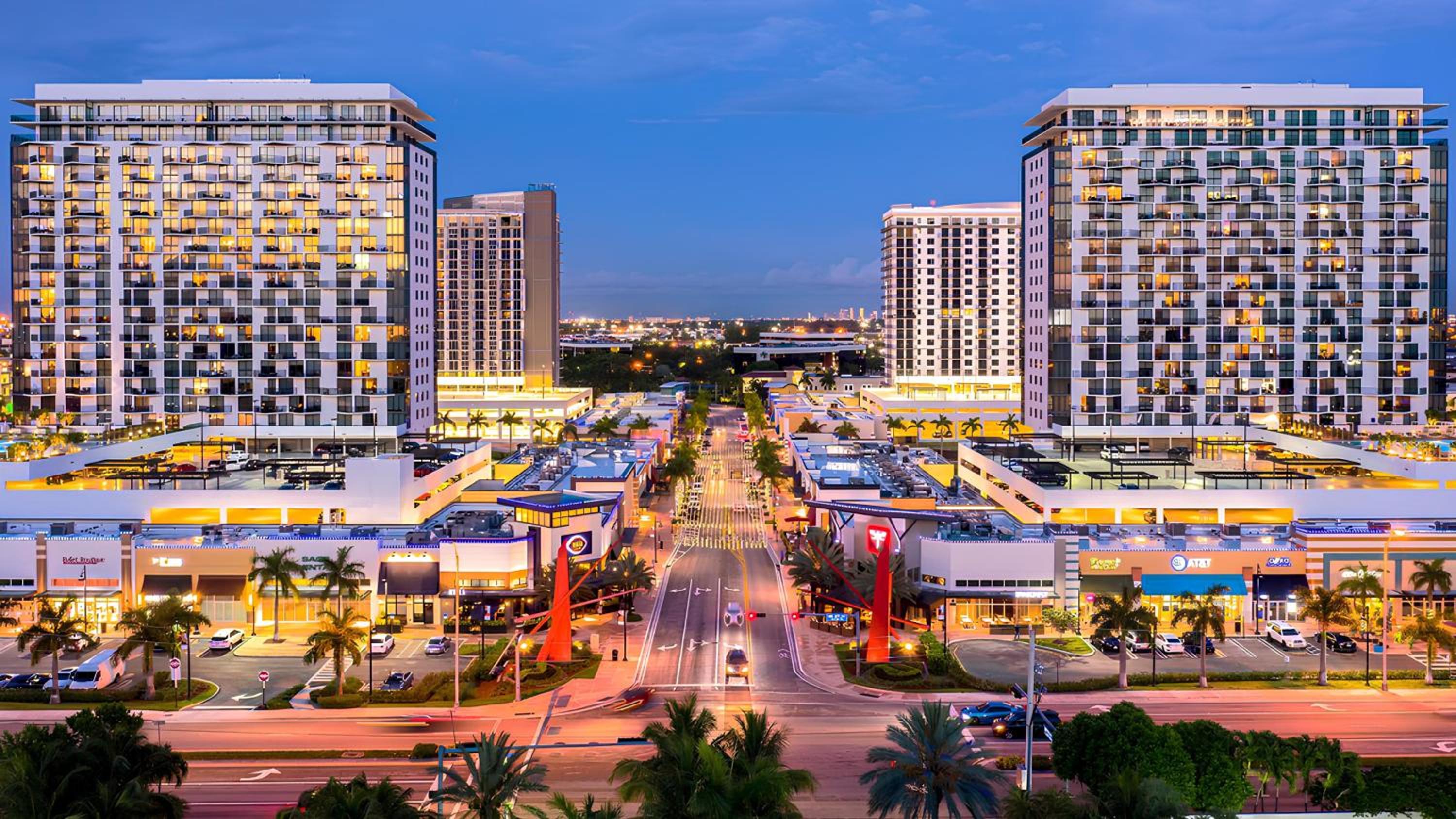 Doral Pool 1407 by WaveProperties