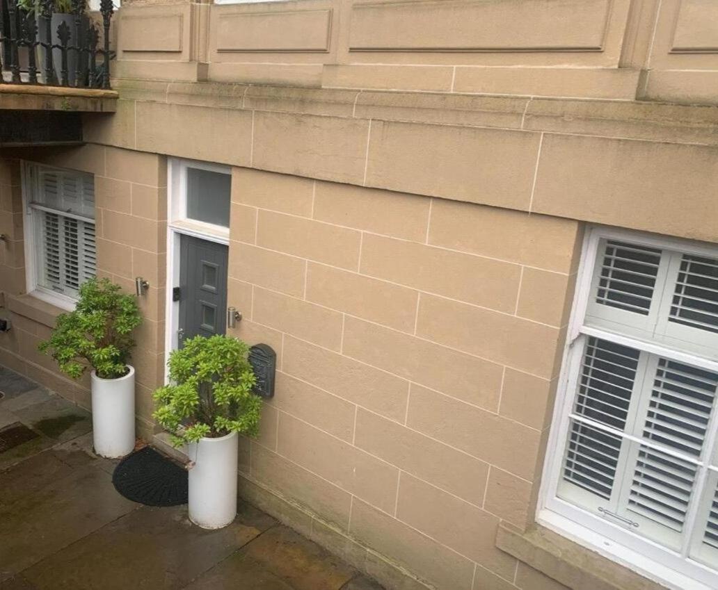 Stylish 2 Bedroom Apartment In Park Circus, West End view 2