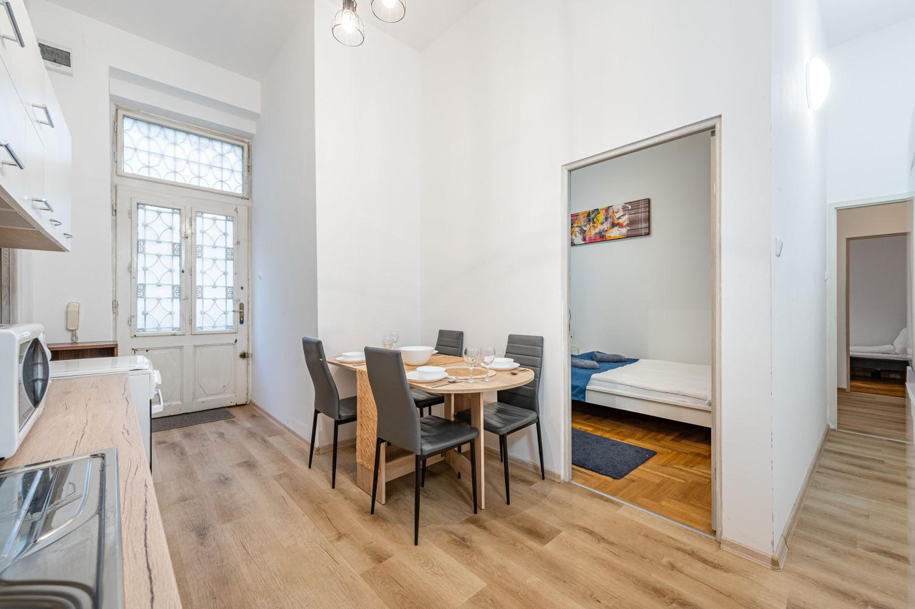 M&M Apartment - Ferenciek tere view 4