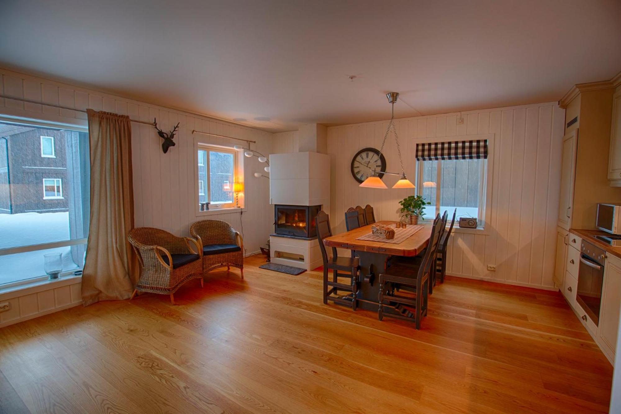 Ideal Getaway Only Steps From Ski Trails view 4