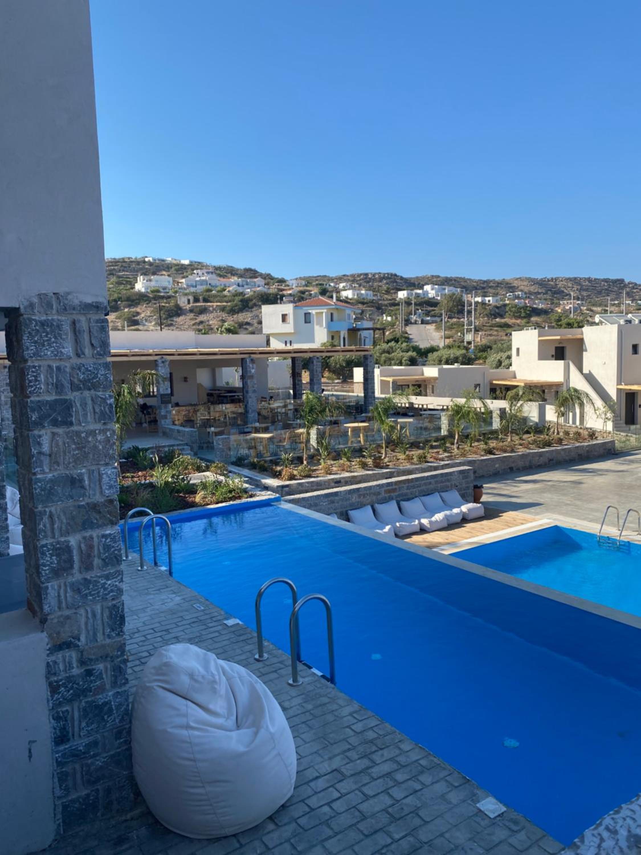 Helios Beach Hotel & Bungalows