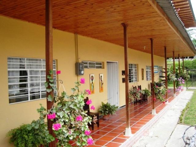 Hostal Campestre Araucarias