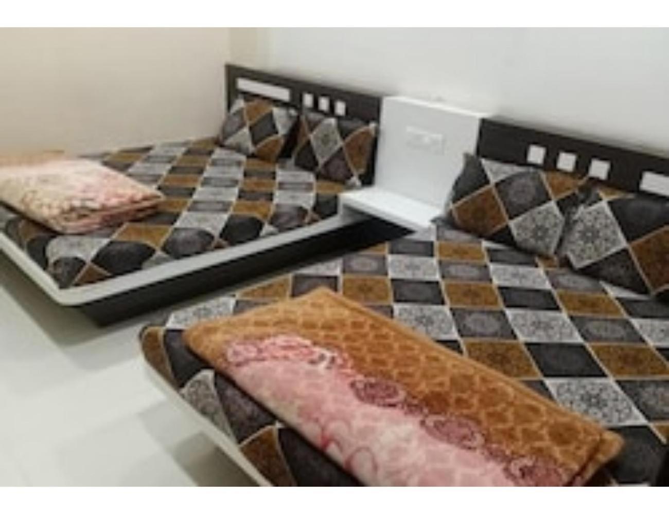 Hotel Kaveri place, Kothi