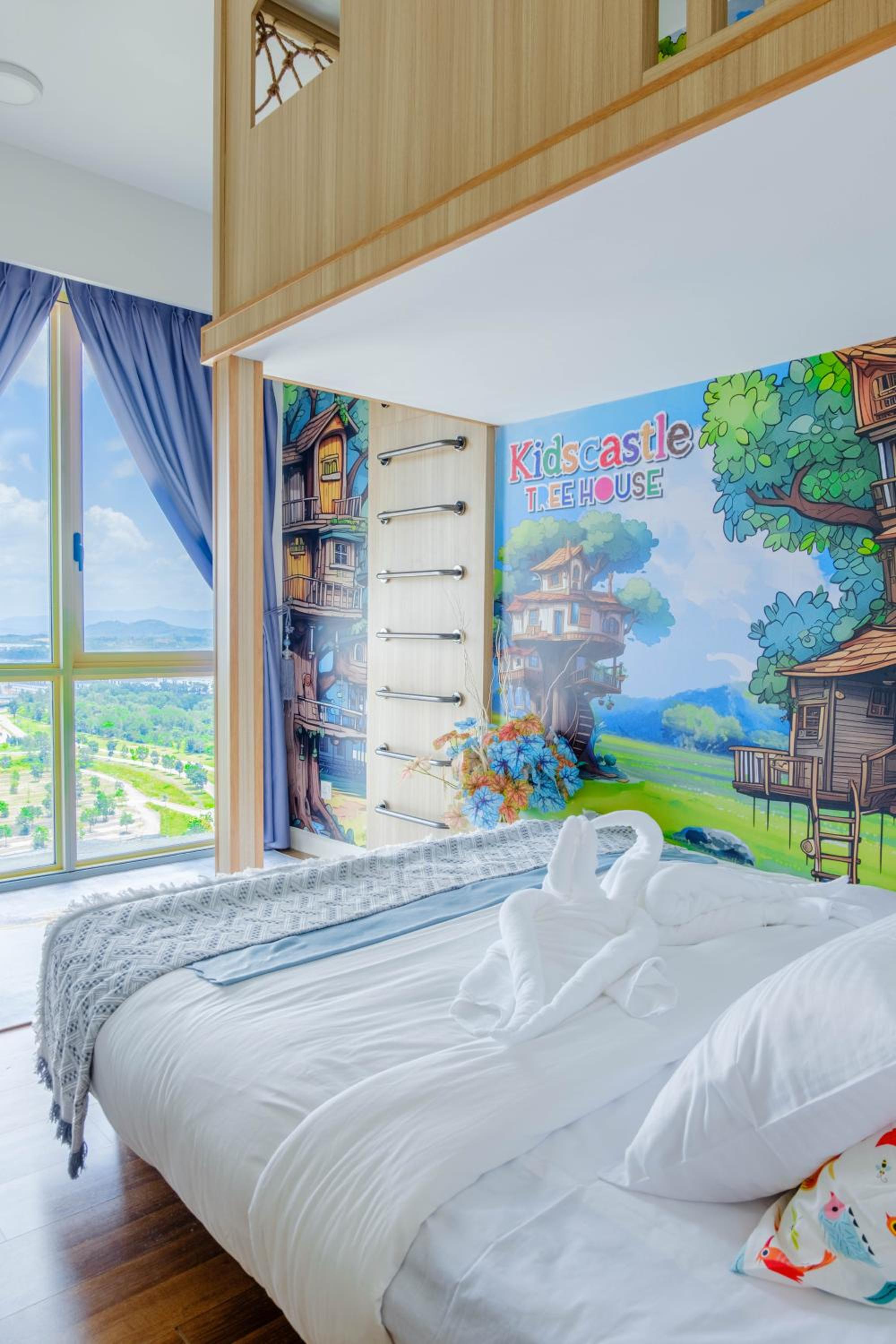 KidsCastle Treehouse Afiniti Walk to Legoland JB photo 7