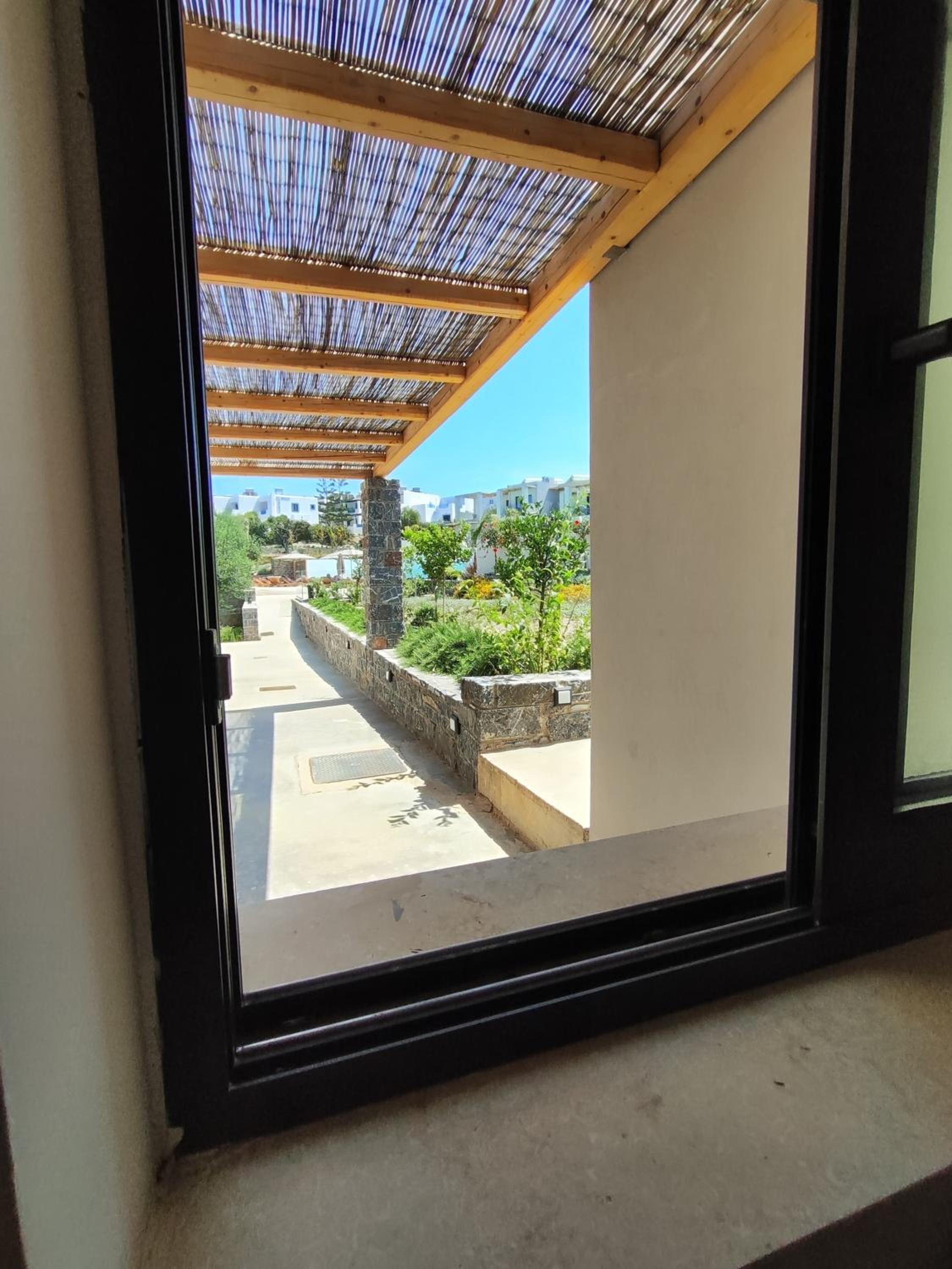 Helios Beach Hotel & Bungalows — 12