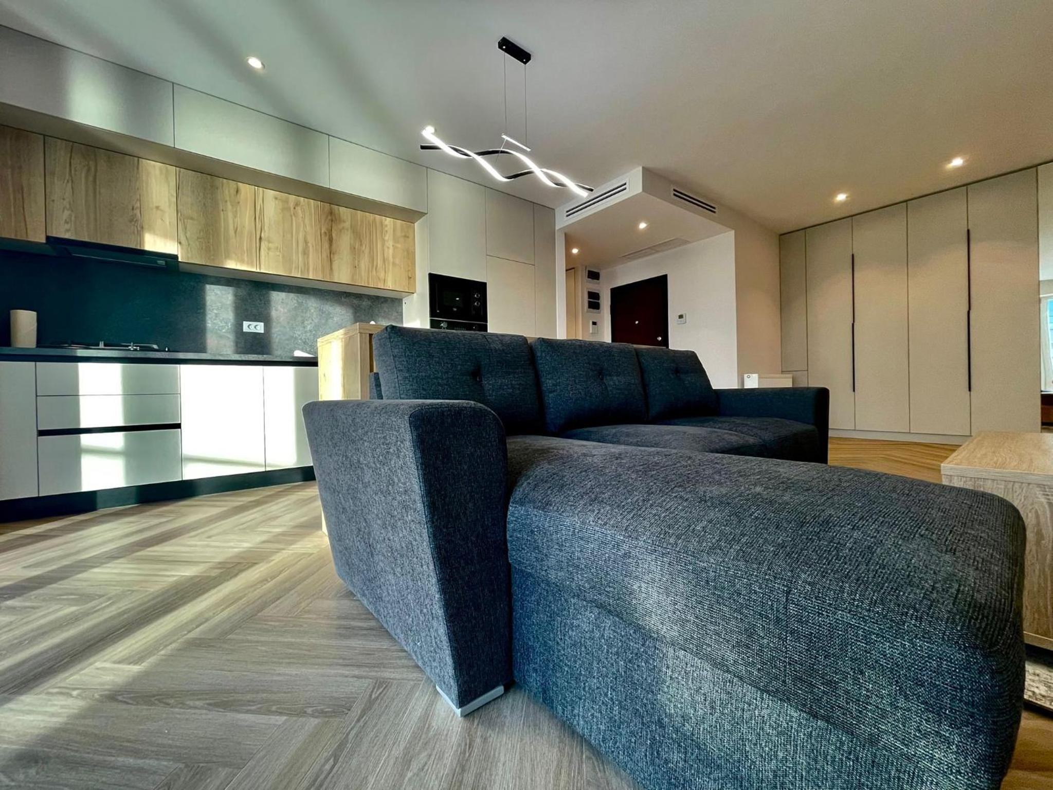 Apartment No 503 Lebada Lake Residence