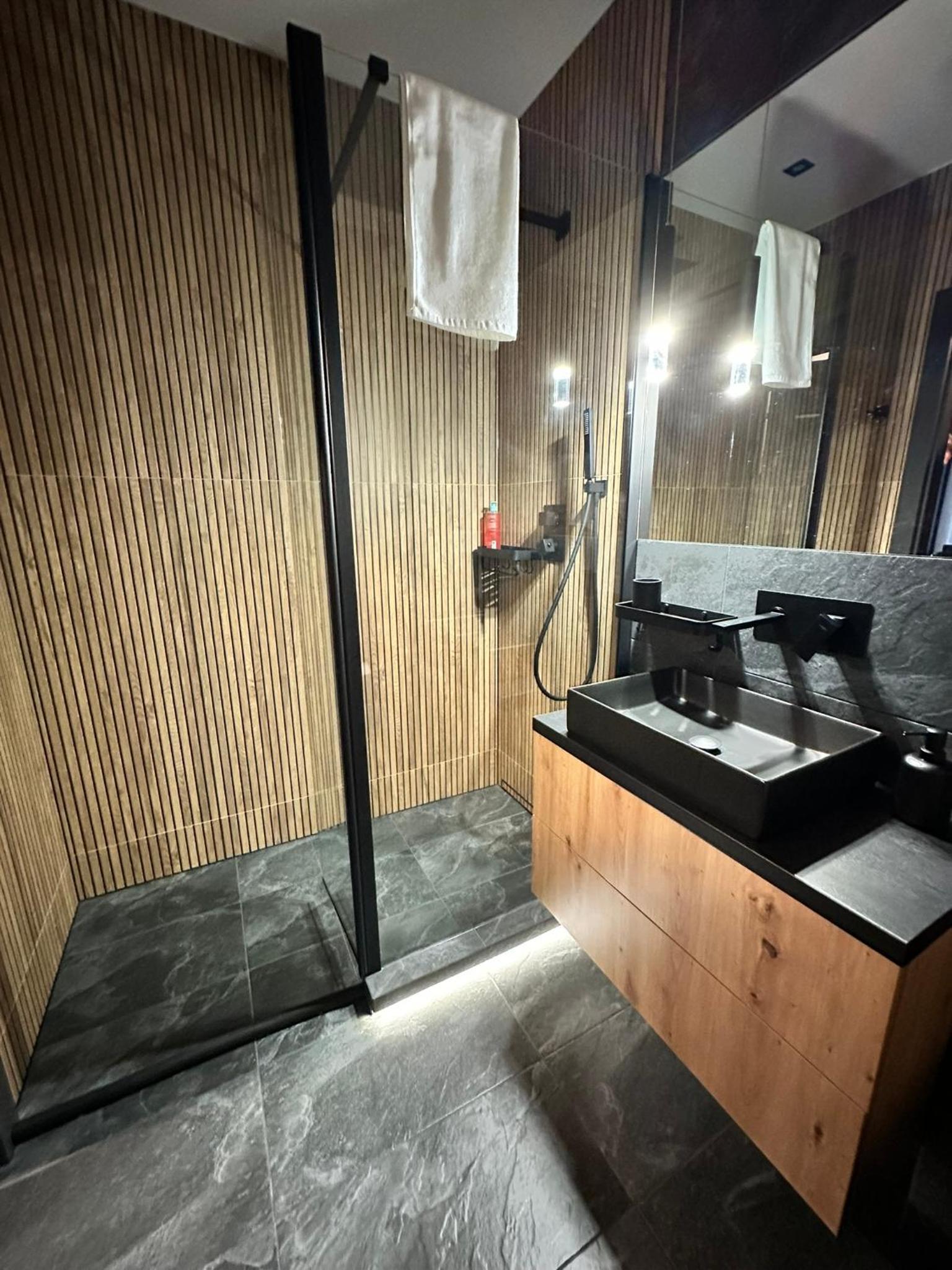 Forum Apartment