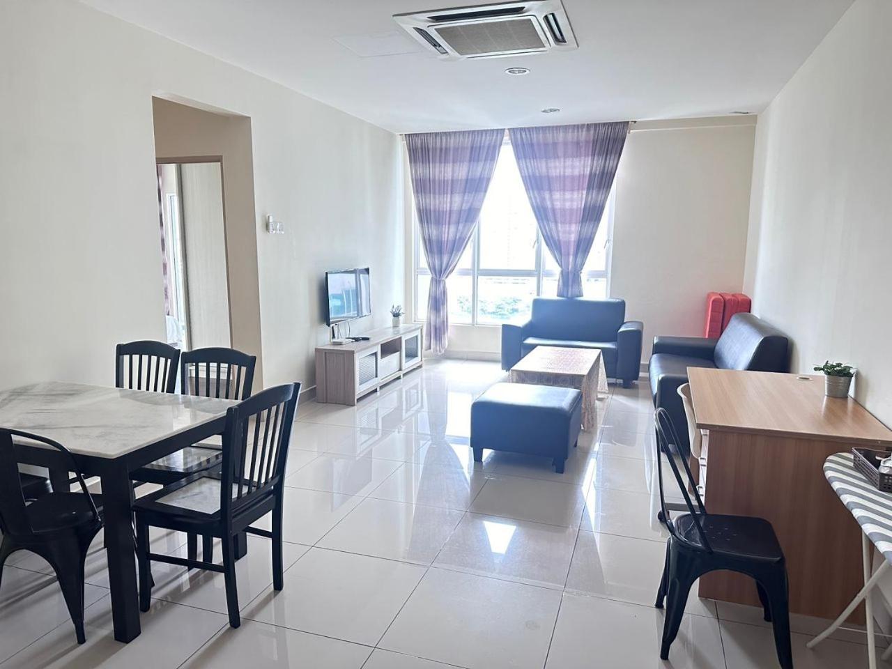 Ubays Zetepark House
