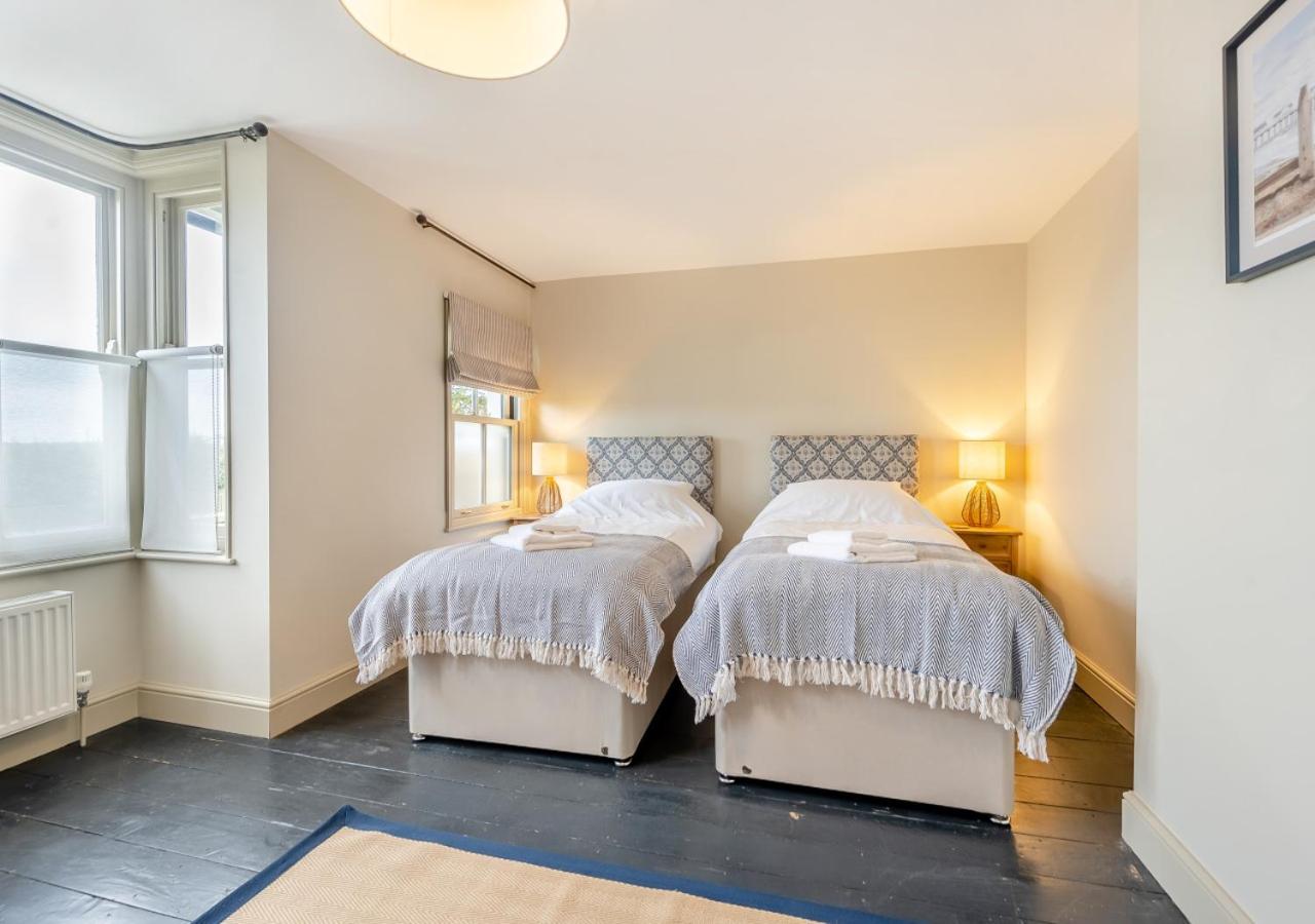 4 Bed in Southwold oc-hskimm
