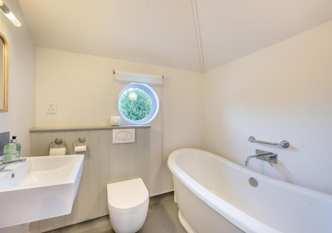 4 Bed in Southwold oc-hskimm
