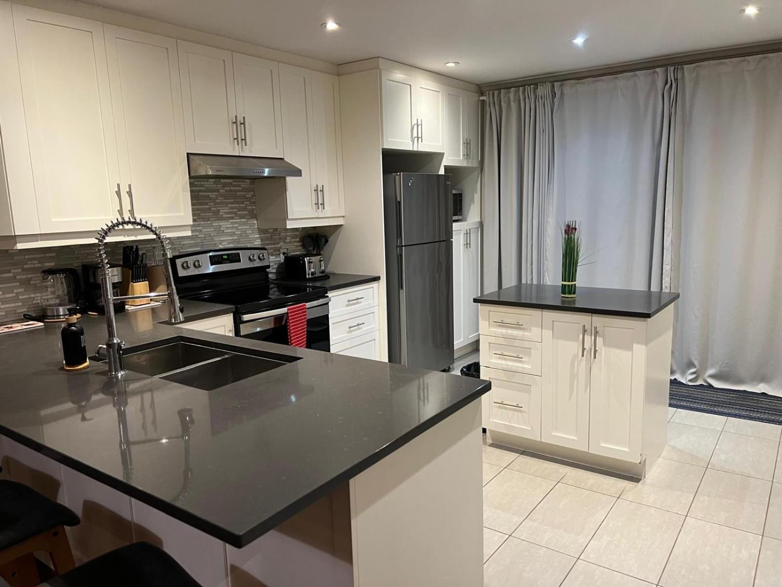 Amazing 3-Bedrooms in Rosemont - Montreal