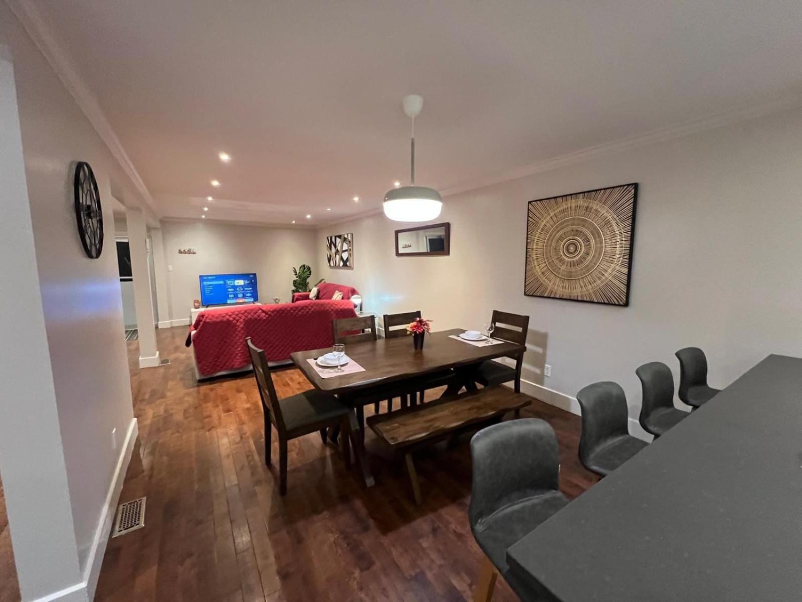 Amazing 3-Bedrooms in Rosemont - Montreal