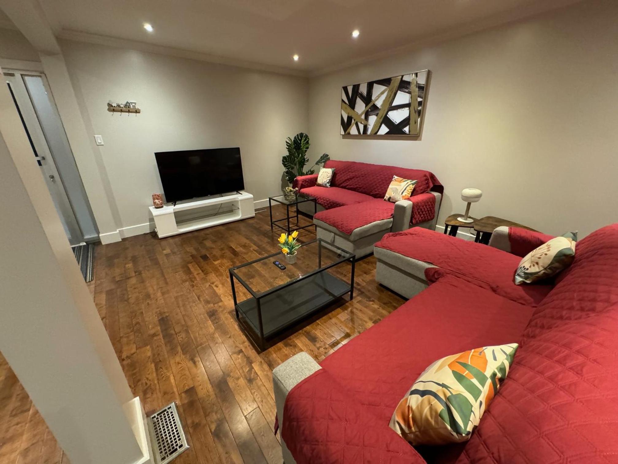 Amazing 3-Bedrooms in Rosemont - Montreal