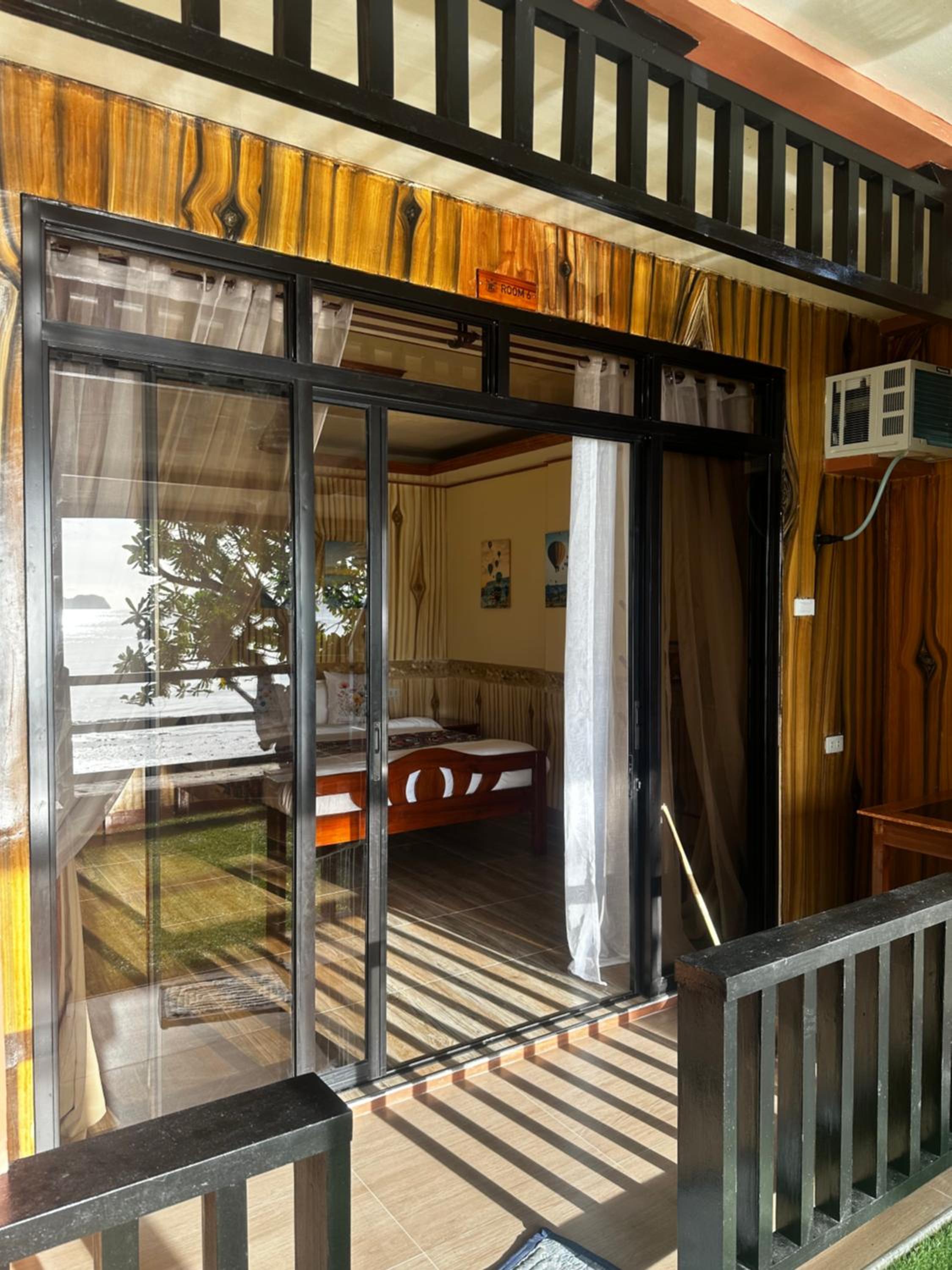 Fabregas Beach Cottages view 3