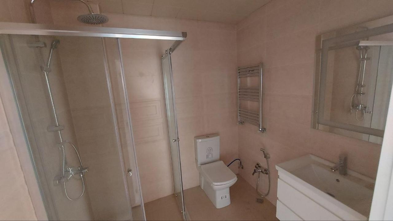 Modern 1-Bedroom Apartment