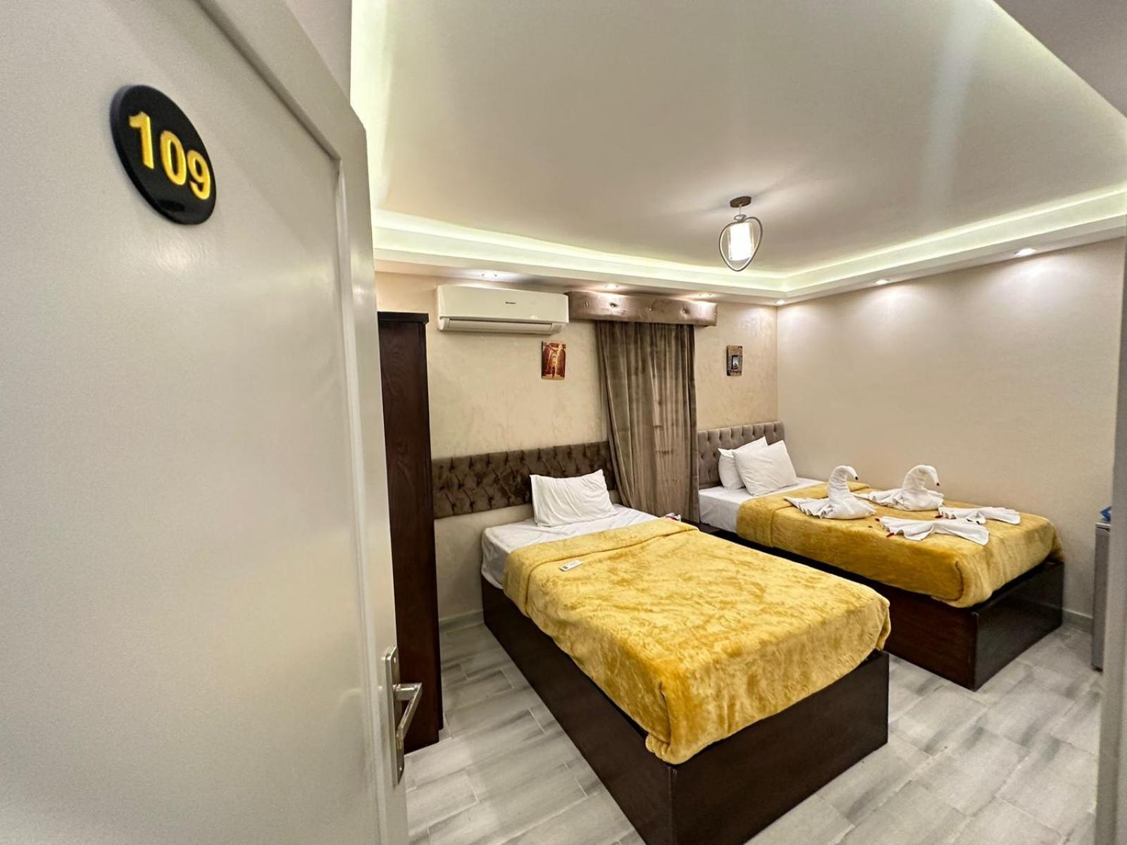 PYRAMIDS guest house