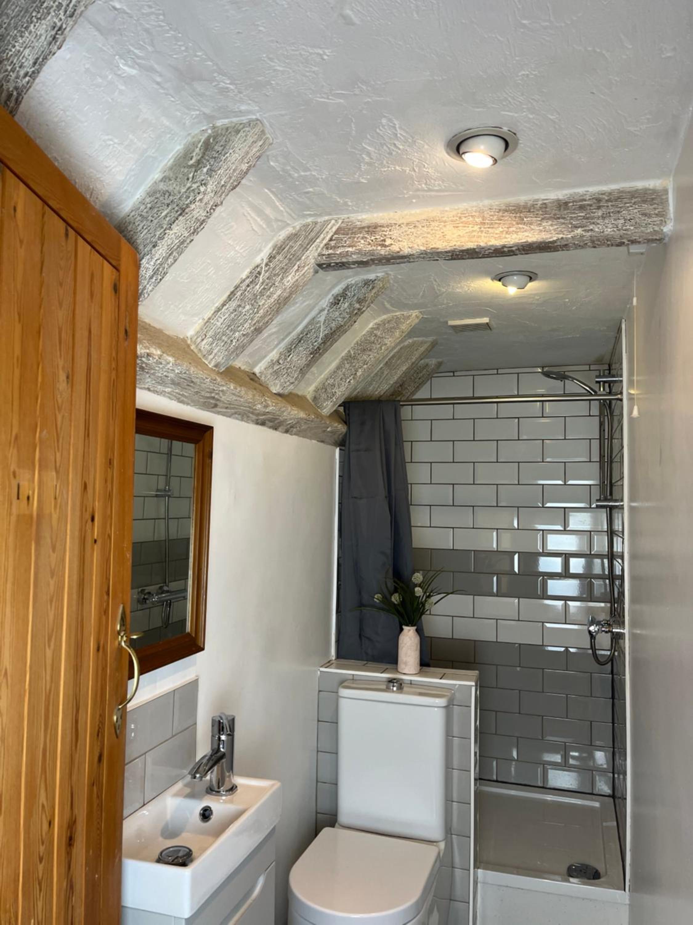 No 2 Stable Mews view 3