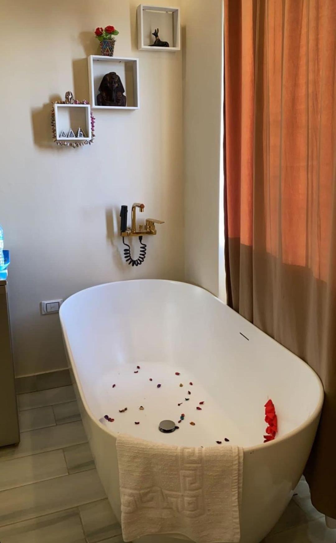 PYRAMIDS guest house