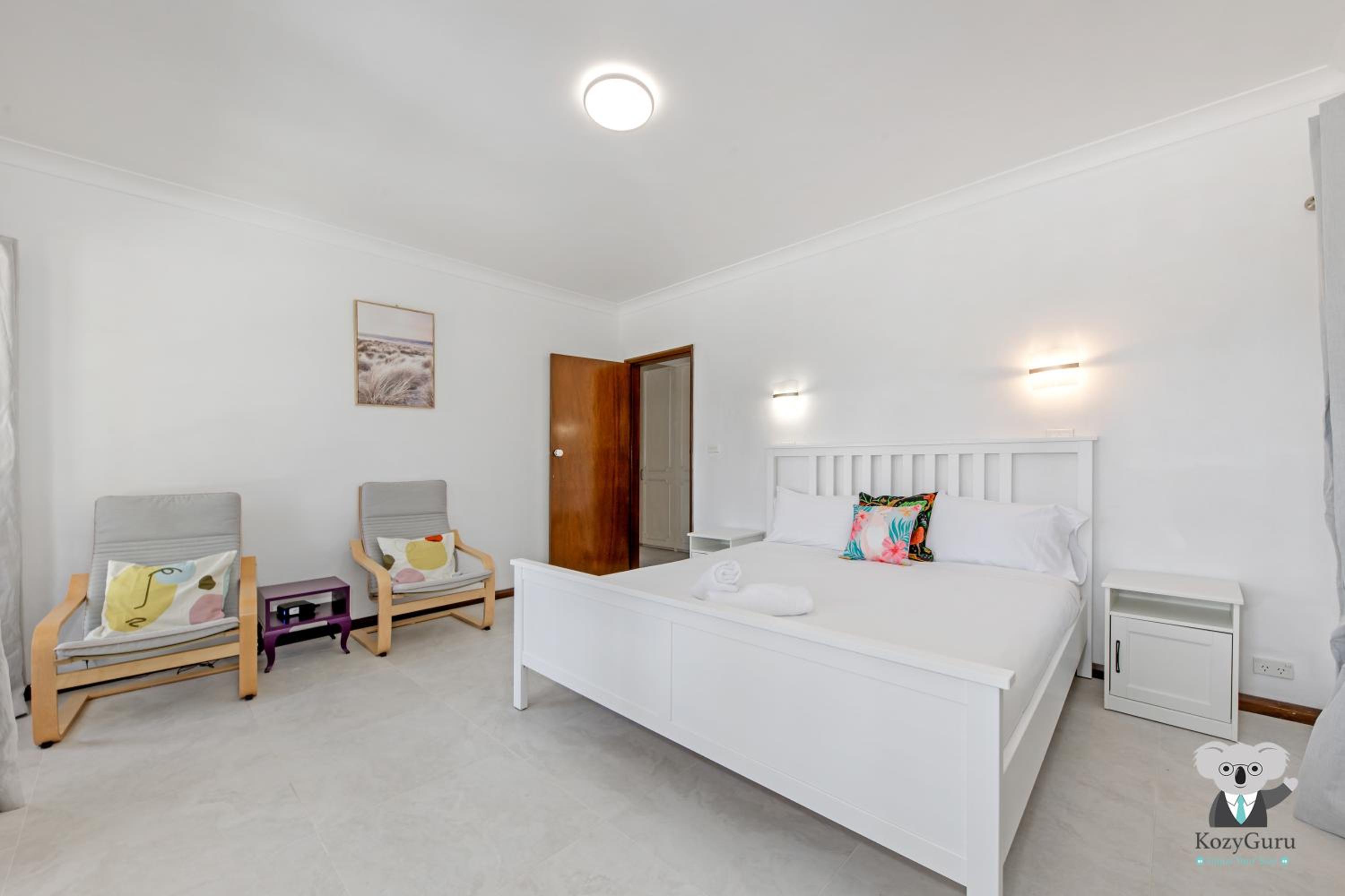 KozyGuru | Thornleigh | Charming Two-Bed Townhouse