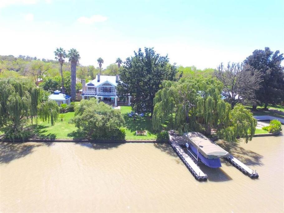 Mauritian Villa on the Vaal River Willows Way