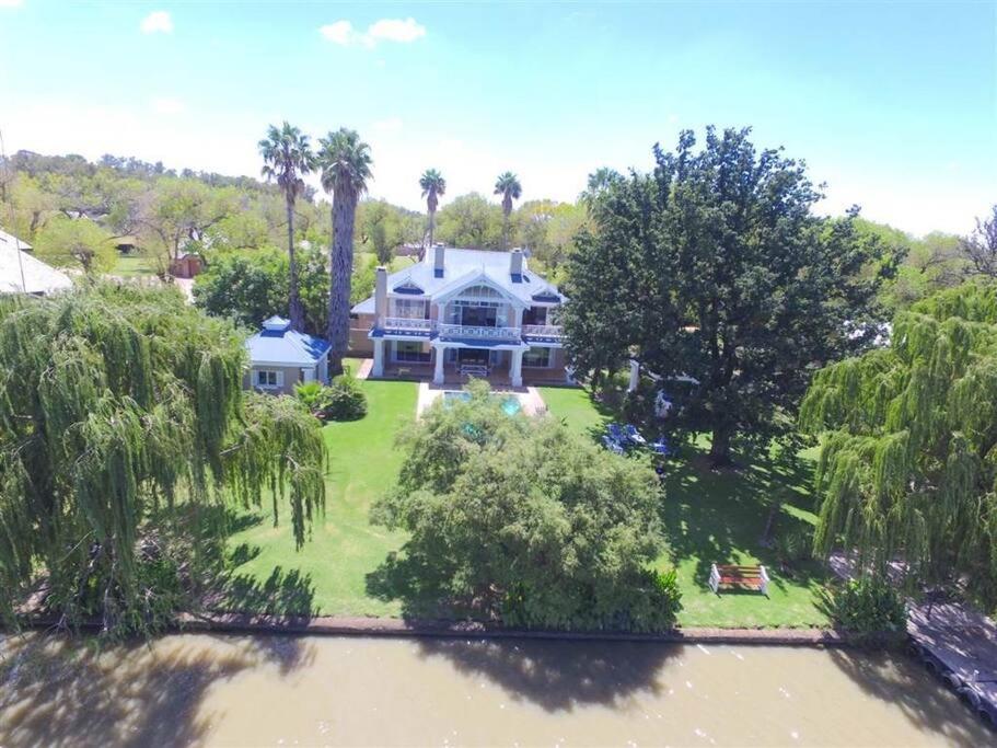 Mauritian Villa on the Vaal River Willows Way