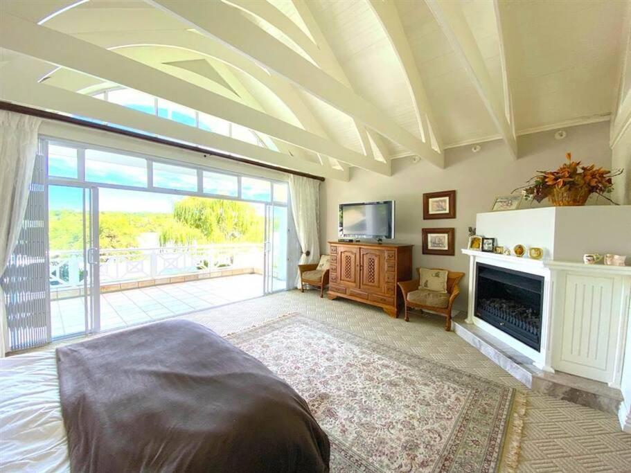 Mauritian Villa on the Vaal River Willows Way
