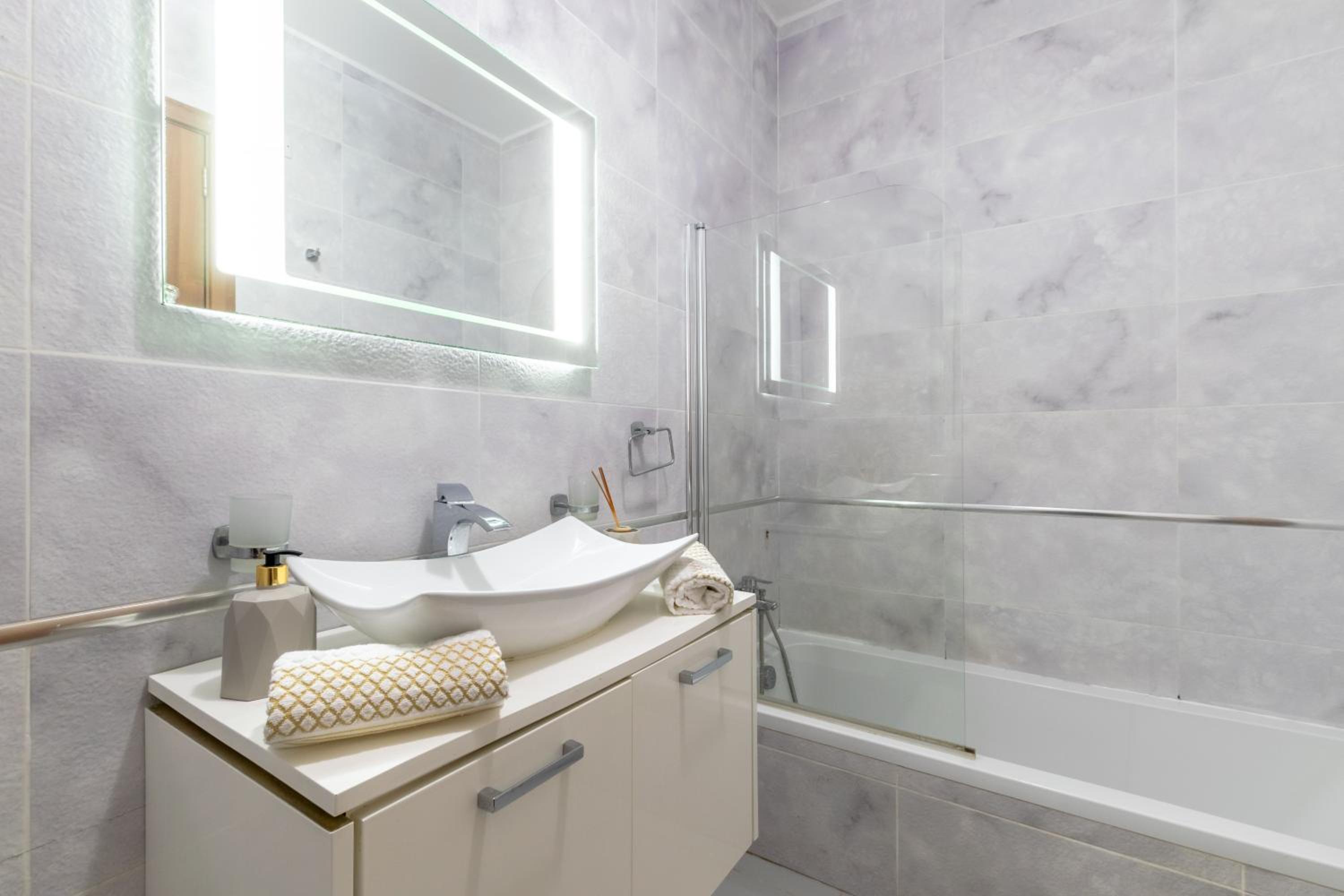 Amazing Apartment with Side Sea View photo 2