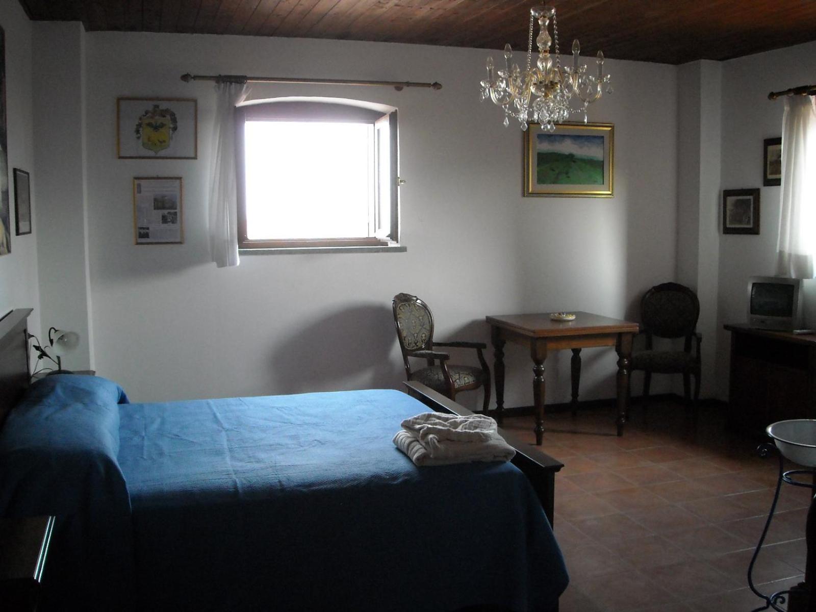 Casale castello Gallelli view 2