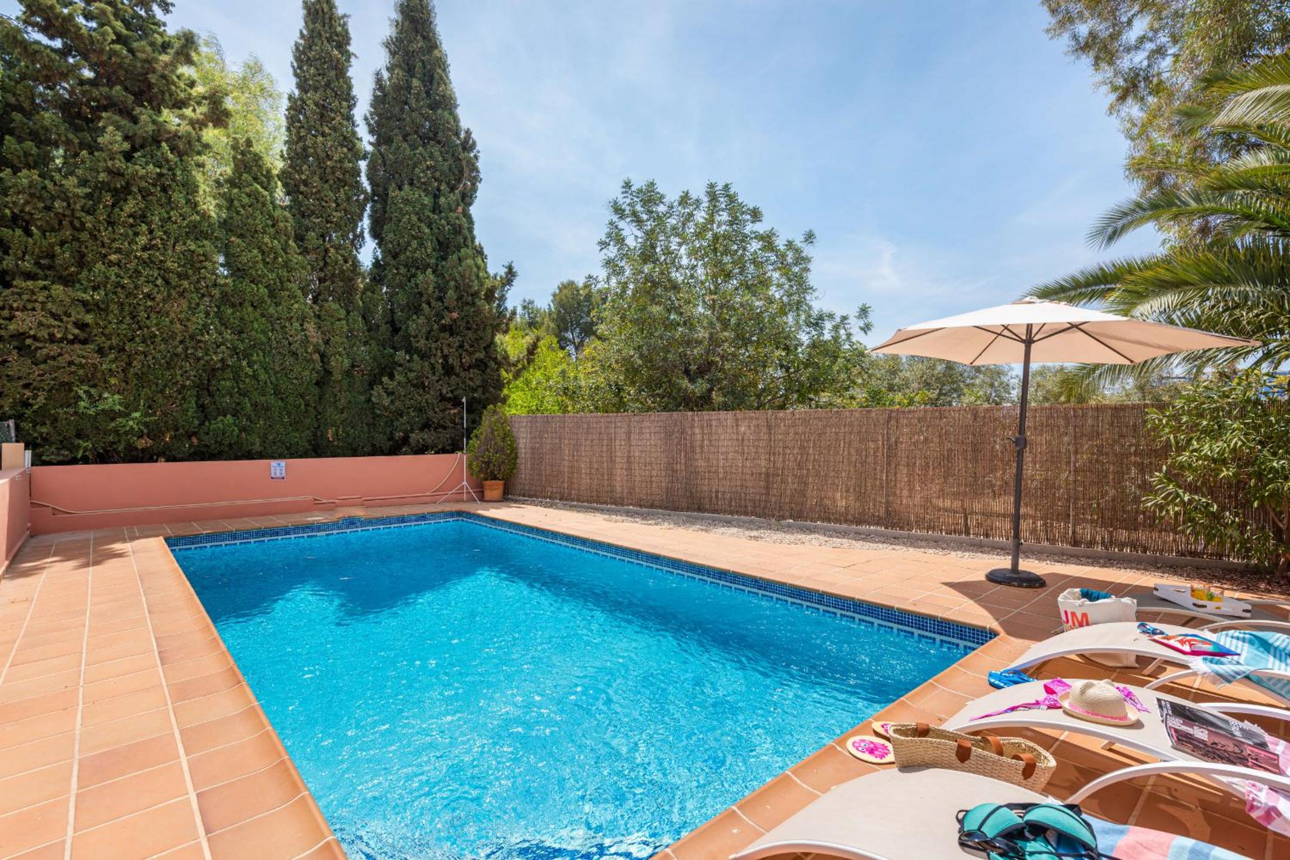 Hotel Villa Capricho - PlusHolidays - Image 1