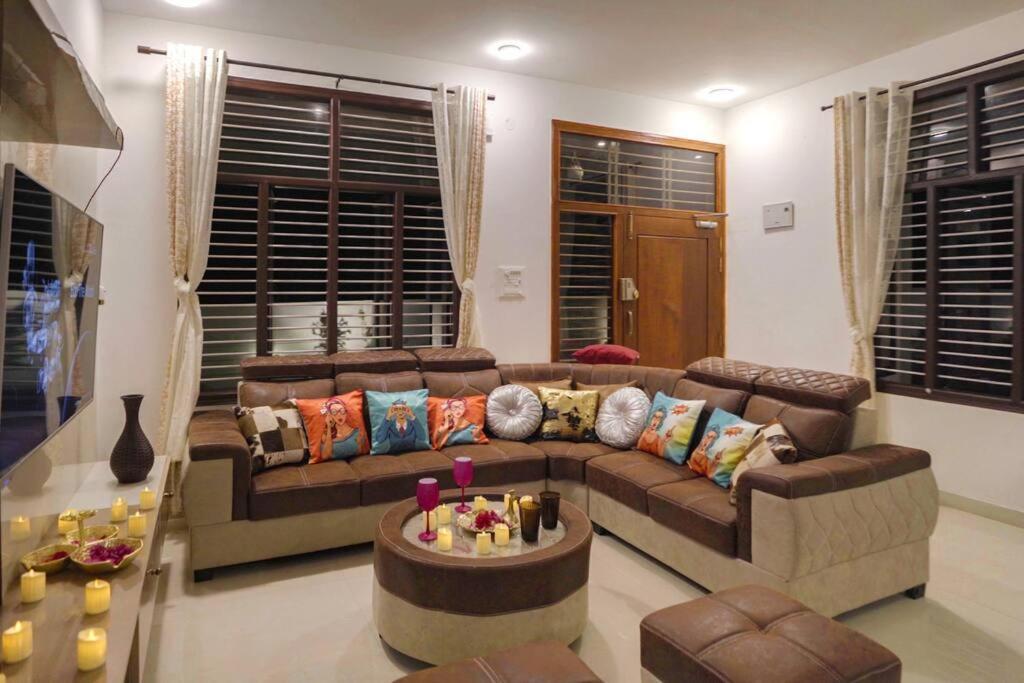 Retreat on the Ridge by Jade- Hill View pool Villa near Bangalore view 5