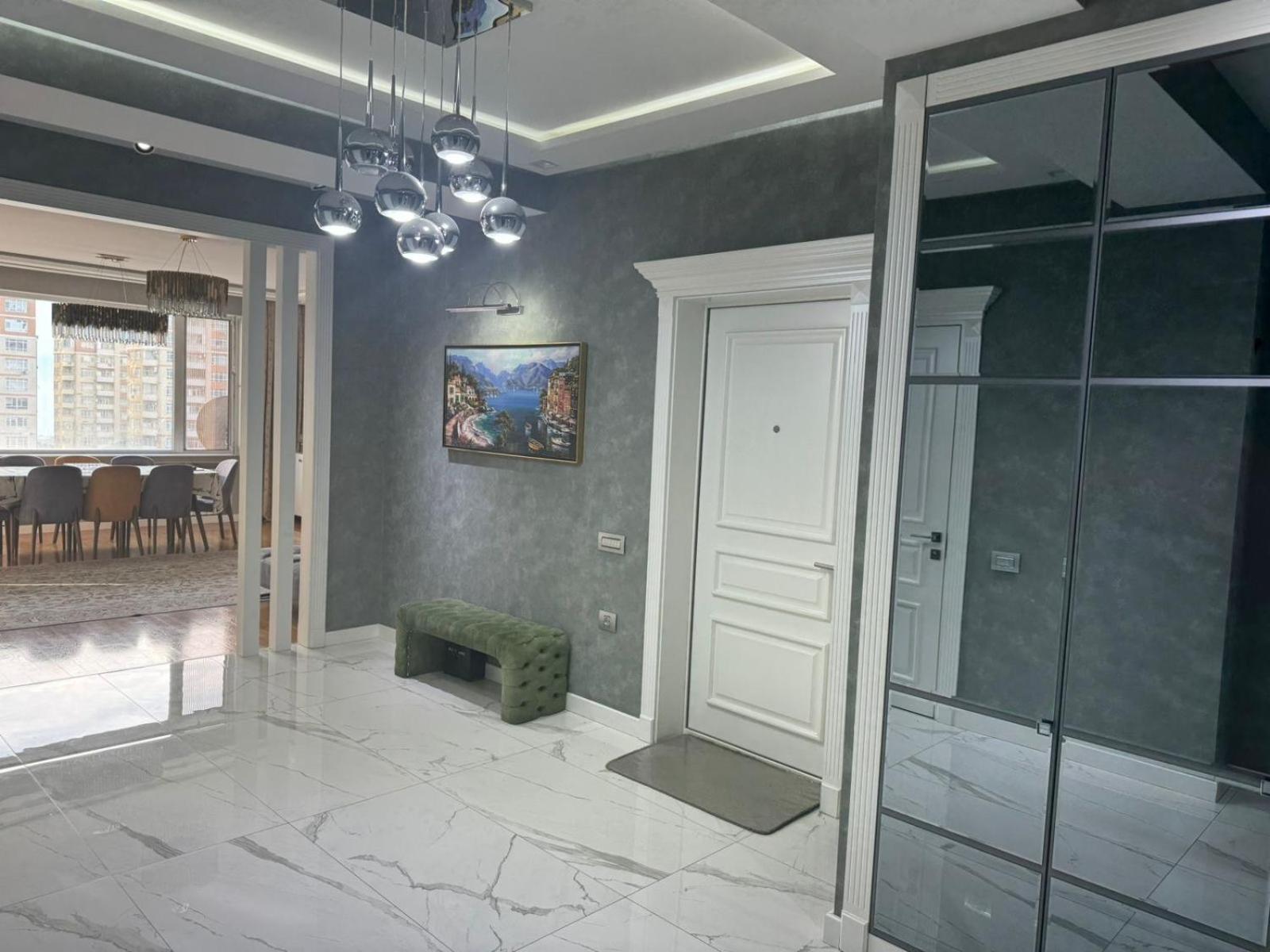 Four Seasson Apartment 2